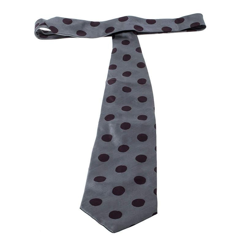 Men's Giorgio Armani Grey and Burgundy Polka Dotted Silk Traditional Tie For Sale