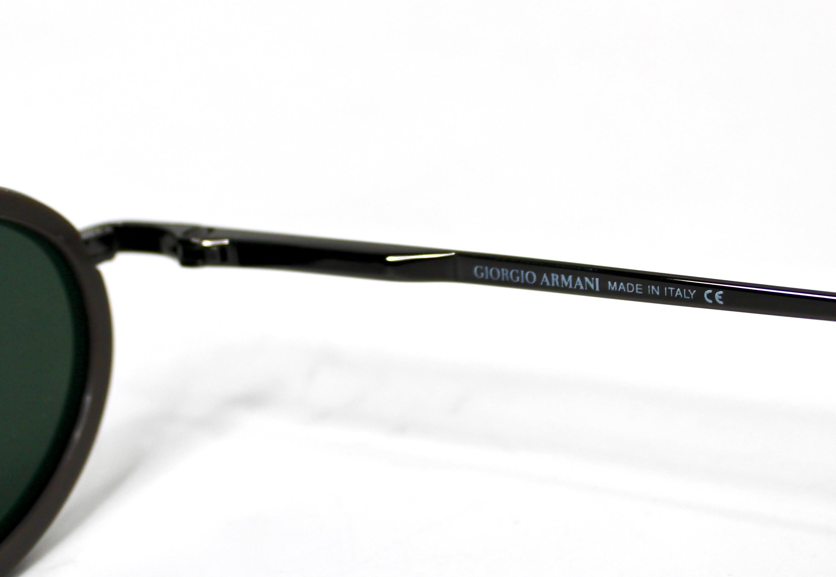 Gafas de sol Giorgio Armani con montura metálica ovalada gris circa años 90 en venta 2