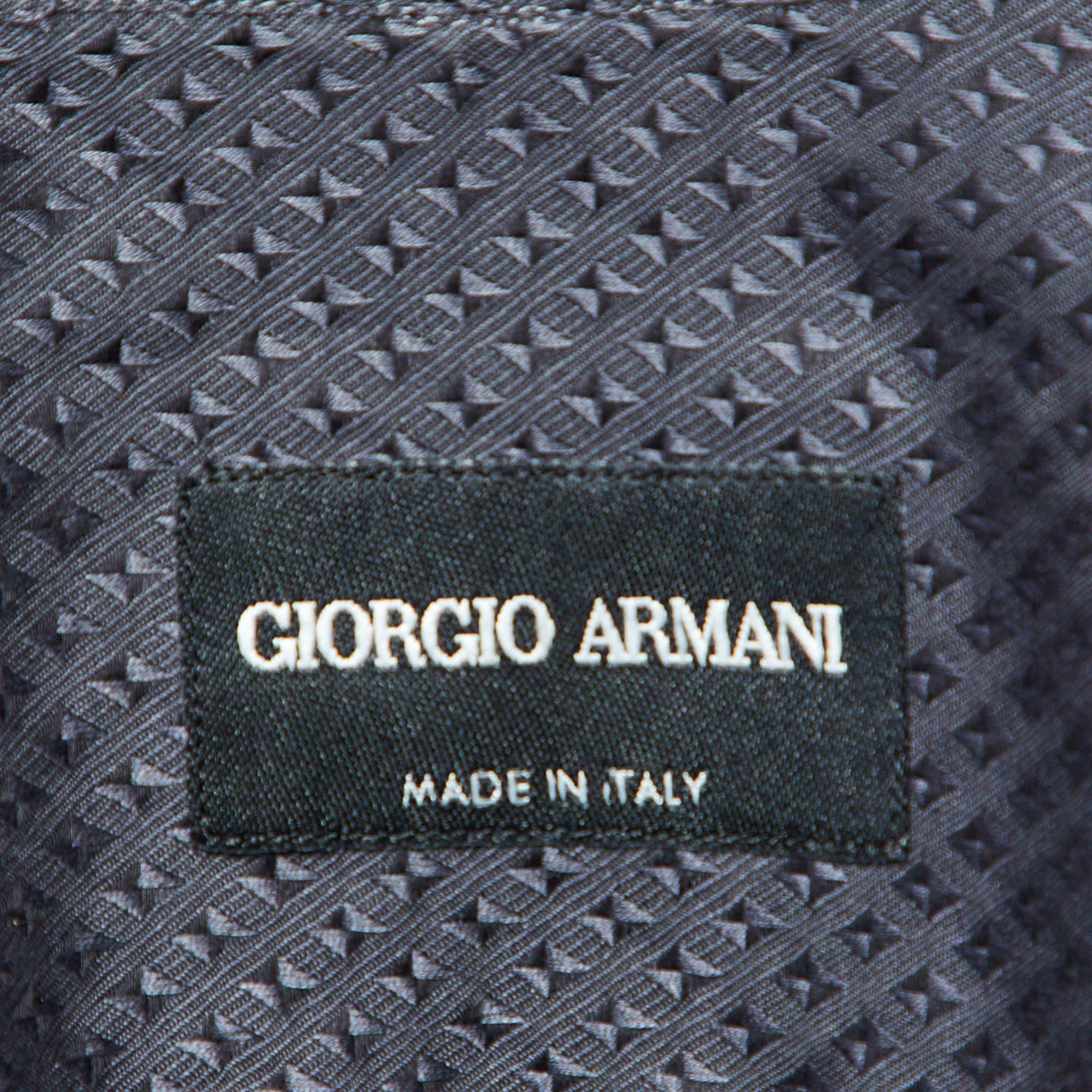 Giorgio Armani - Camicia abbottonata in cotone grigio a fantasia M. In condizioni buone in vendita a Dubai, Al Qouz 2