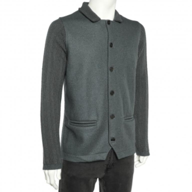 Giorgio Armani Chaqueta gris de lana y punto con detalle de mangas y botones delante XL en Bueno estado para la venta en Dubai, Al Qouz 2