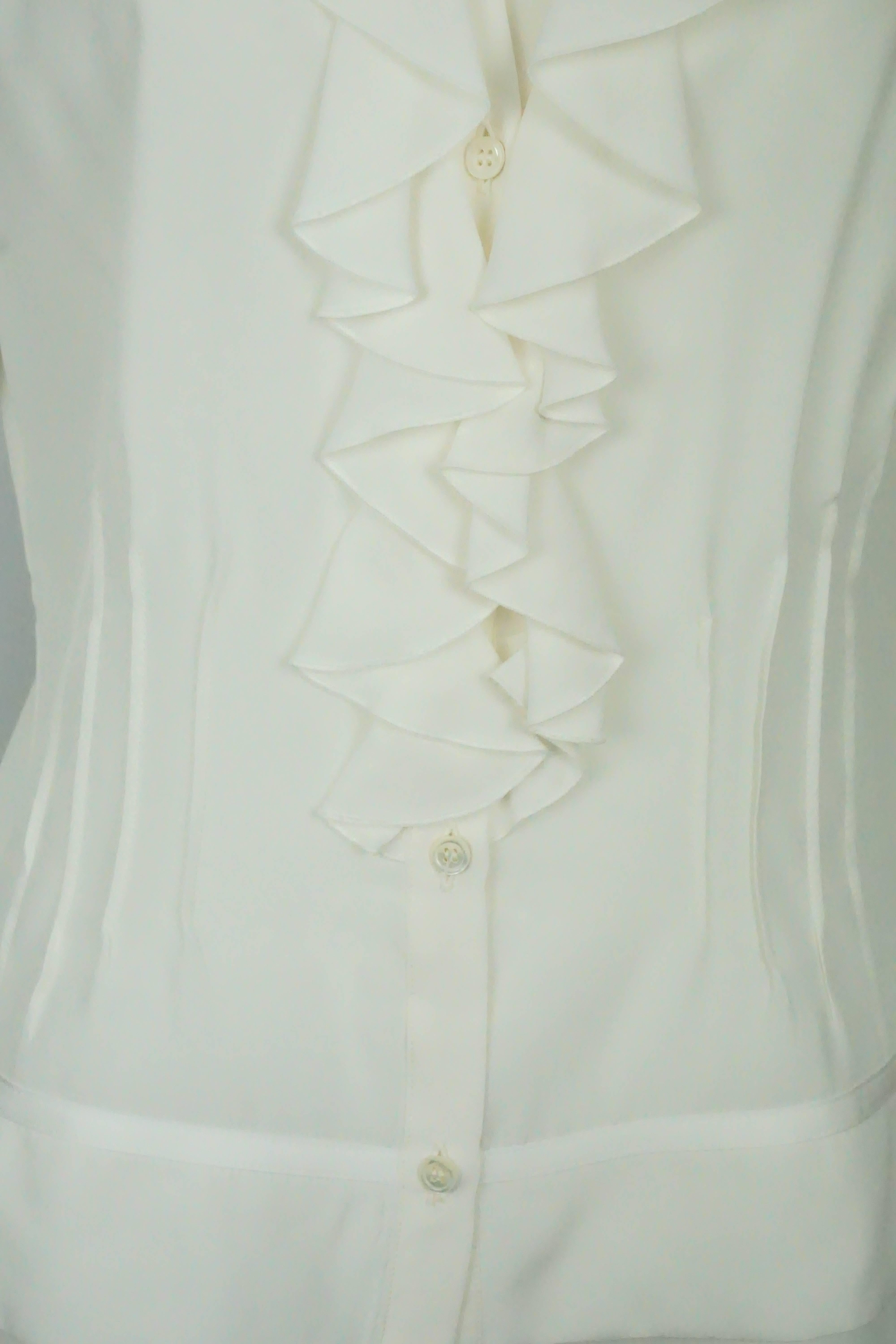 Giorgio Armani Ivory Silk S/S w/ Ruffles Top - NWT - 8 In Excellent Condition In West Palm Beach, FL
