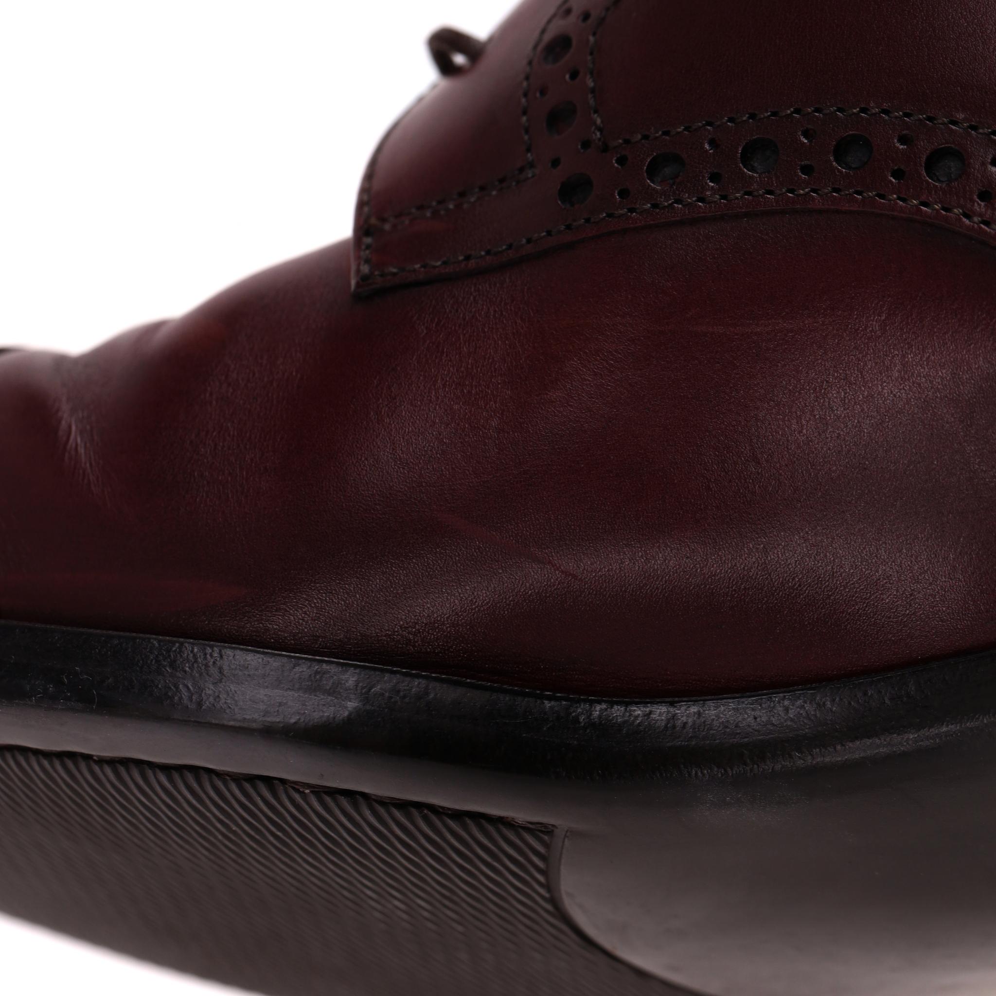 Giorgio Armani - Brogues en cuir en vente 5