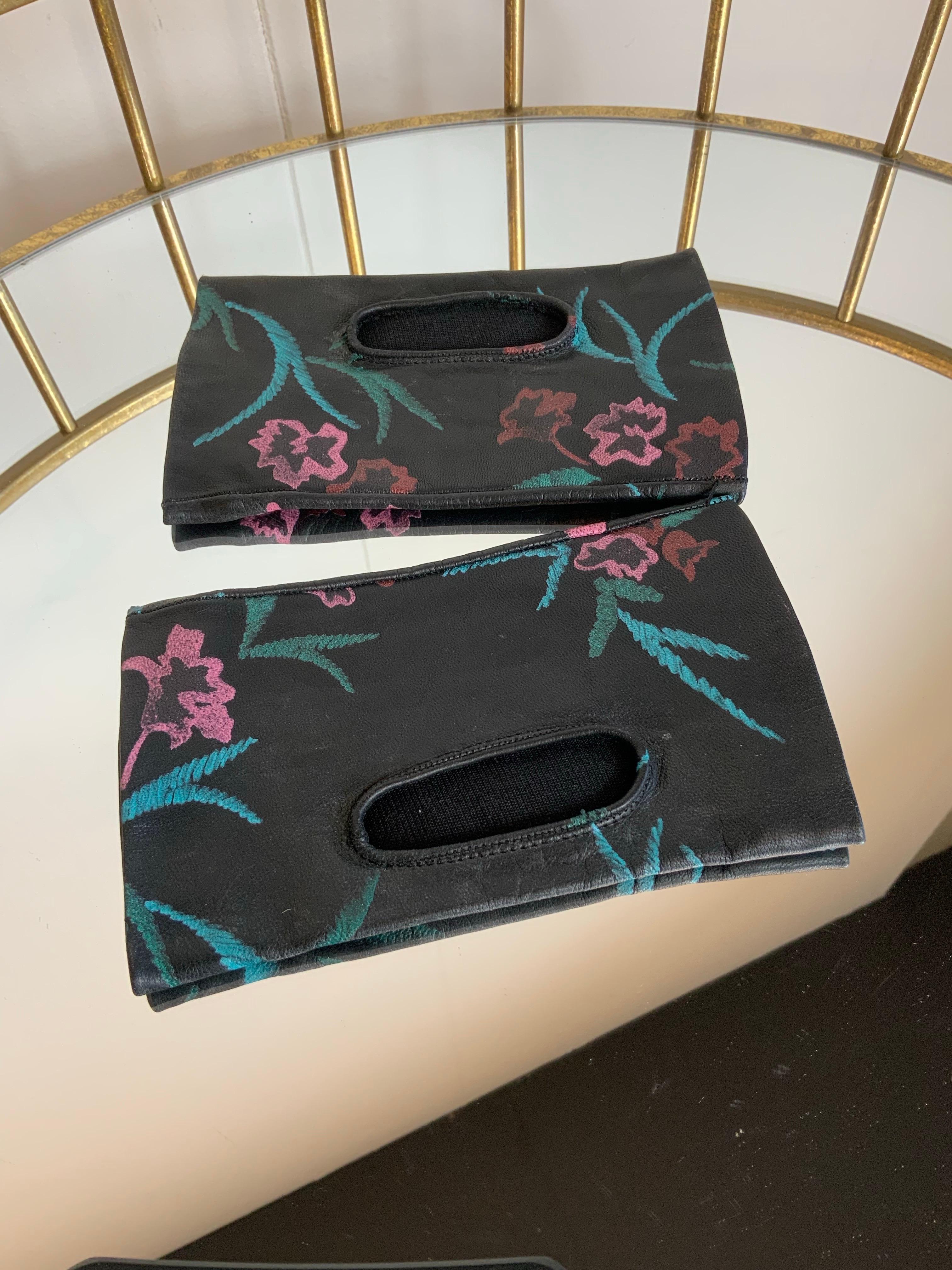Giorgio Armani leather flower Gloves In New Condition For Sale In Carnate, IT