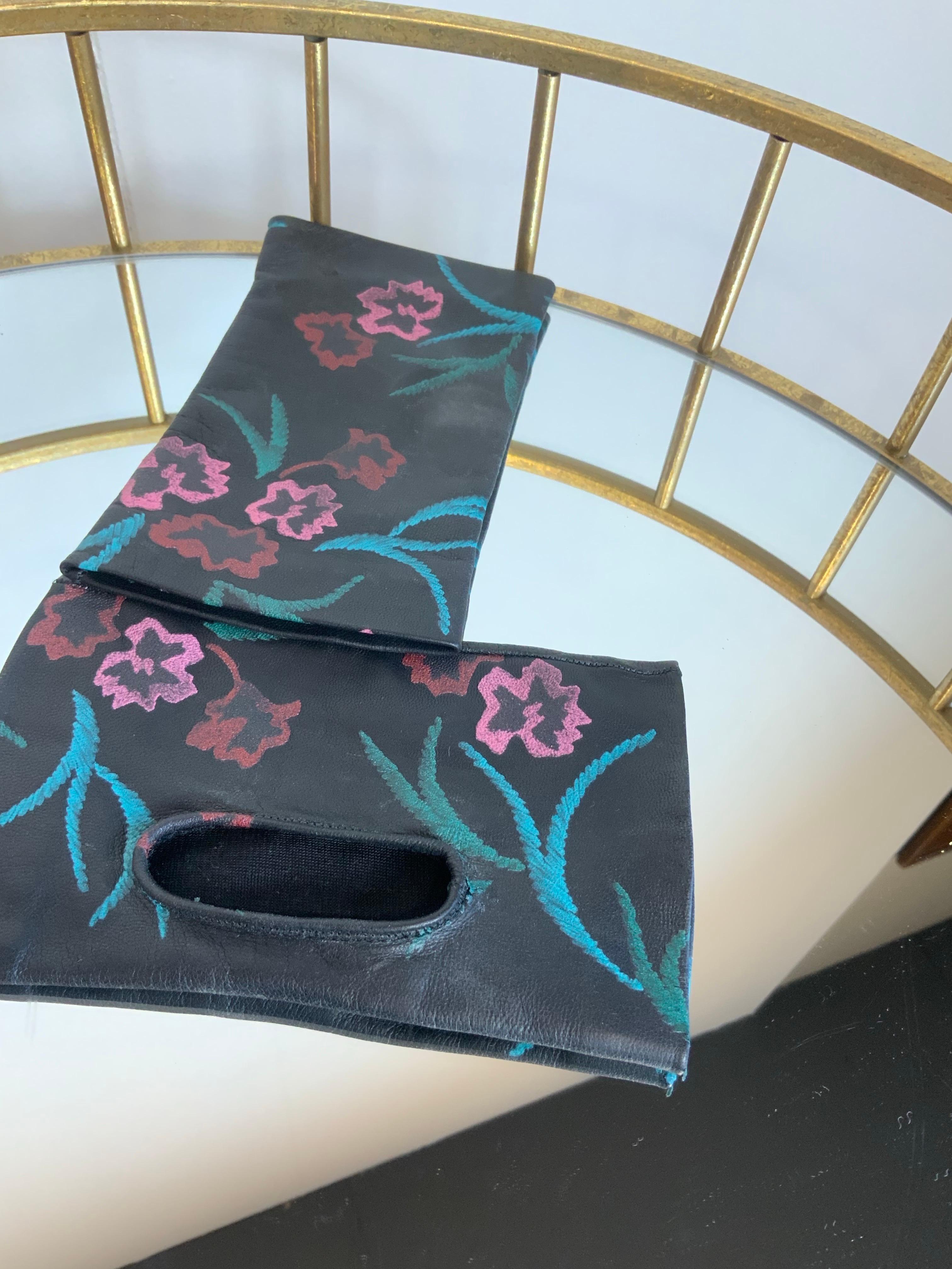 Women's or Men's Giorgio Armani leather flower Gloves For Sale