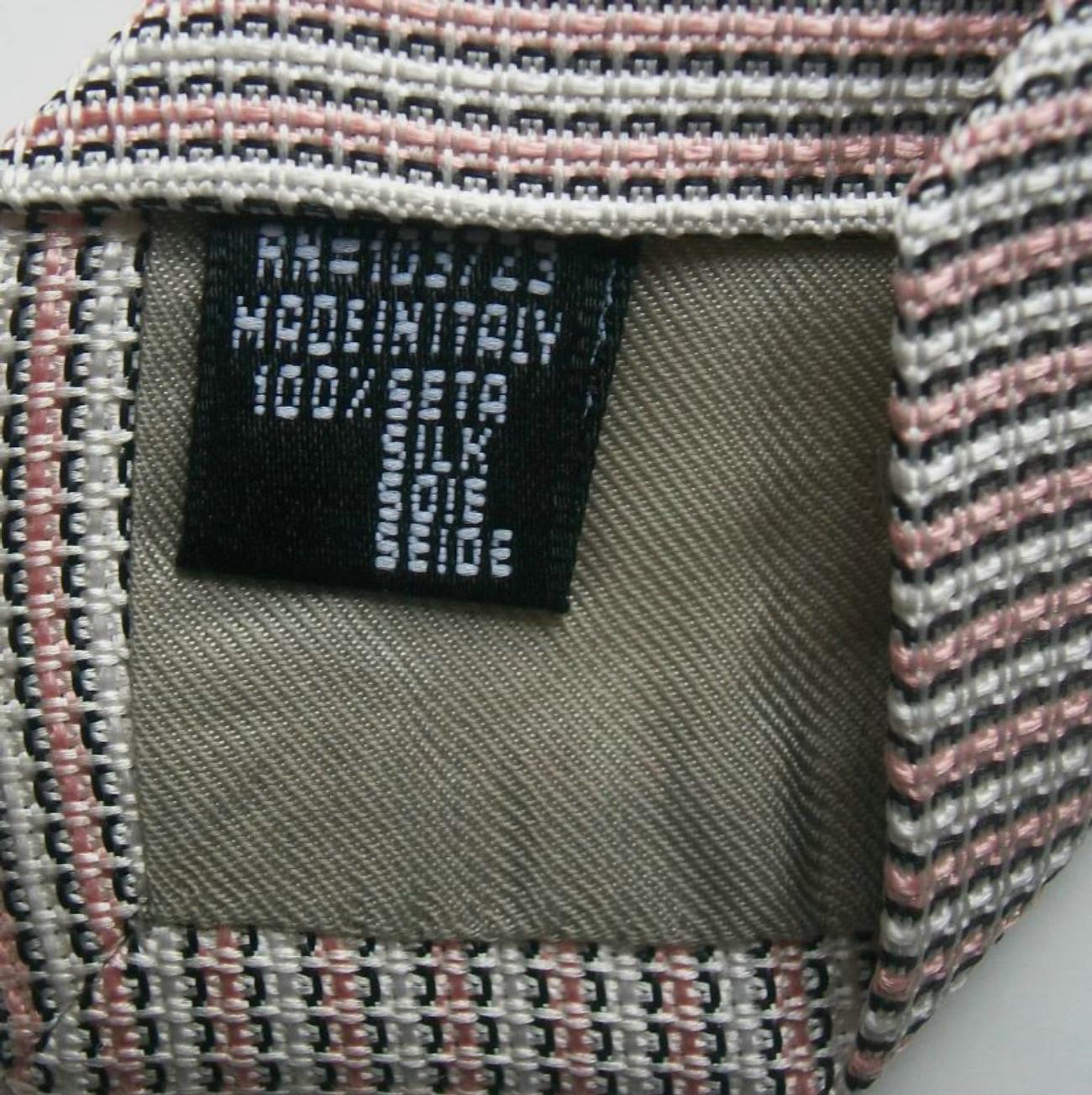 GIORGIO ARMANI - Men's Fine Woven Stripe Neck Tie - 100% Silk - Italy - 21st C. For Sale 2