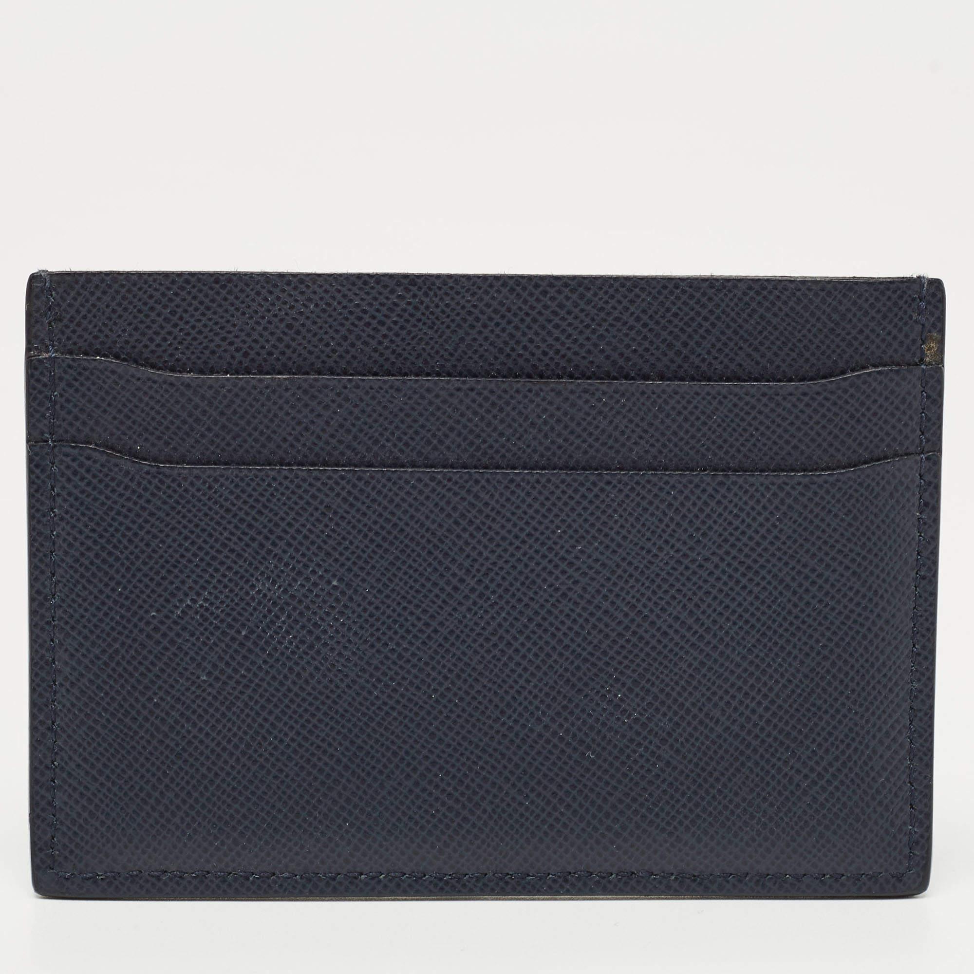 Portacarte Giorgio Armani in pelle blu navy In condizioni buone in vendita a Dubai, Al Qouz 2