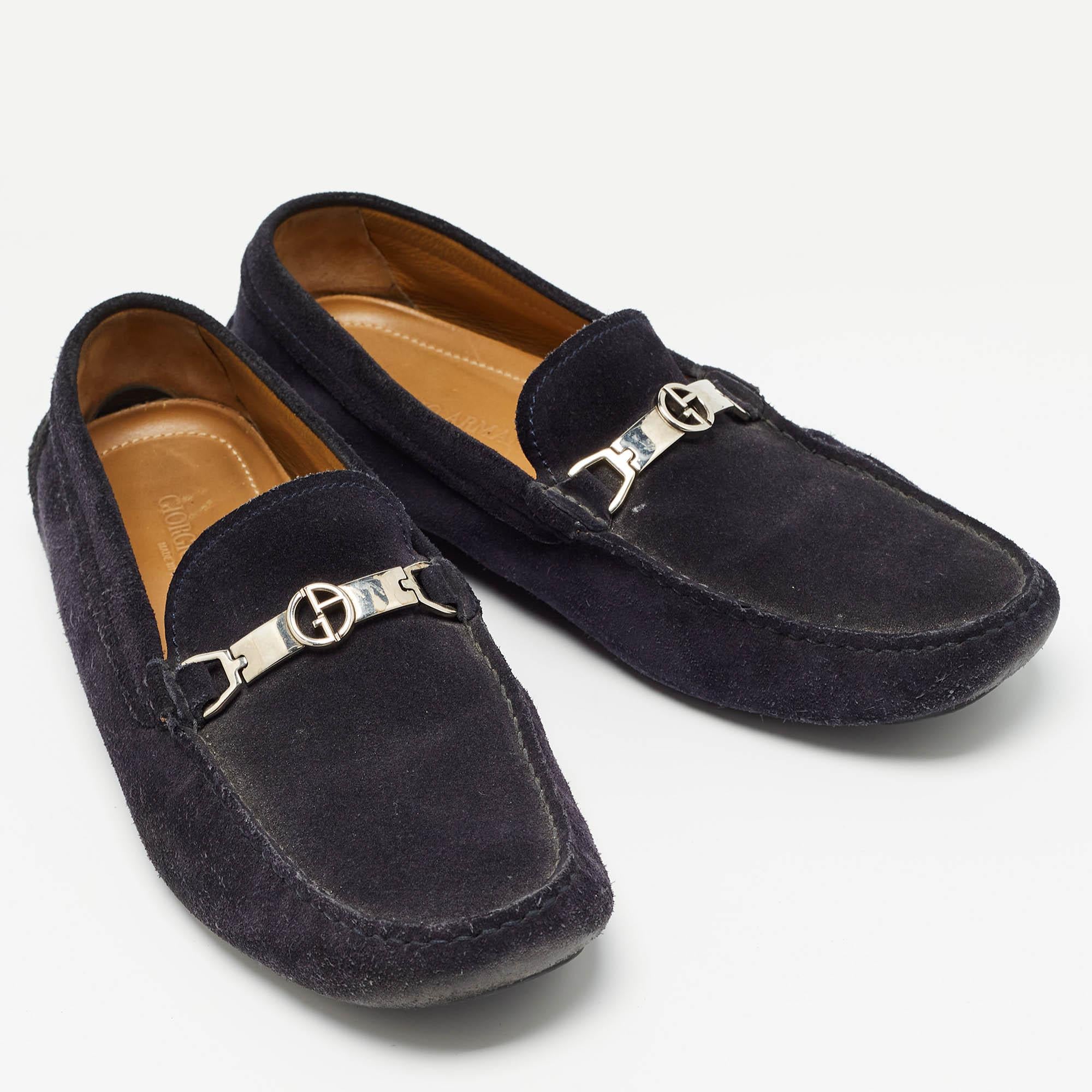 Giorgio Armani Mocassini in pelle scamosciata blu navy misura 43,5 In condizioni buone a Dubai, Al Qouz 2