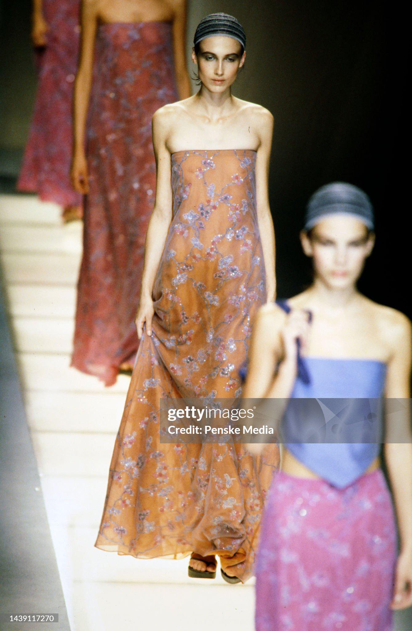 Giorgio Armani Orange Silk Beaded Evening Dress With Organza Overlay, SS 1999 In Excellent Condition In London, GB