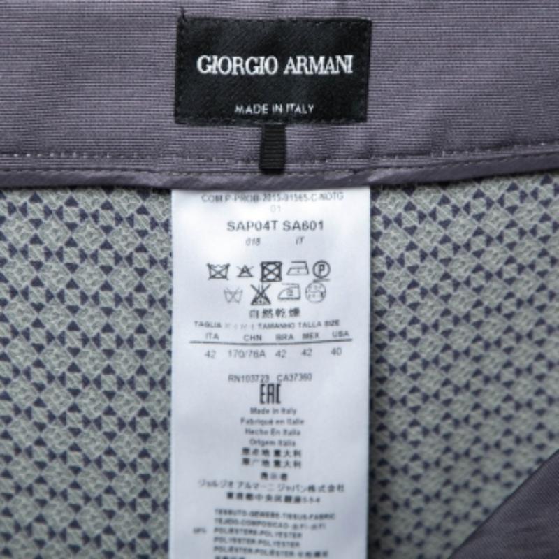 Giorgio Armani Lila & Grau gemusterte Strickhose M im Zustand „Gut“ im Angebot in Dubai, Al Qouz 2