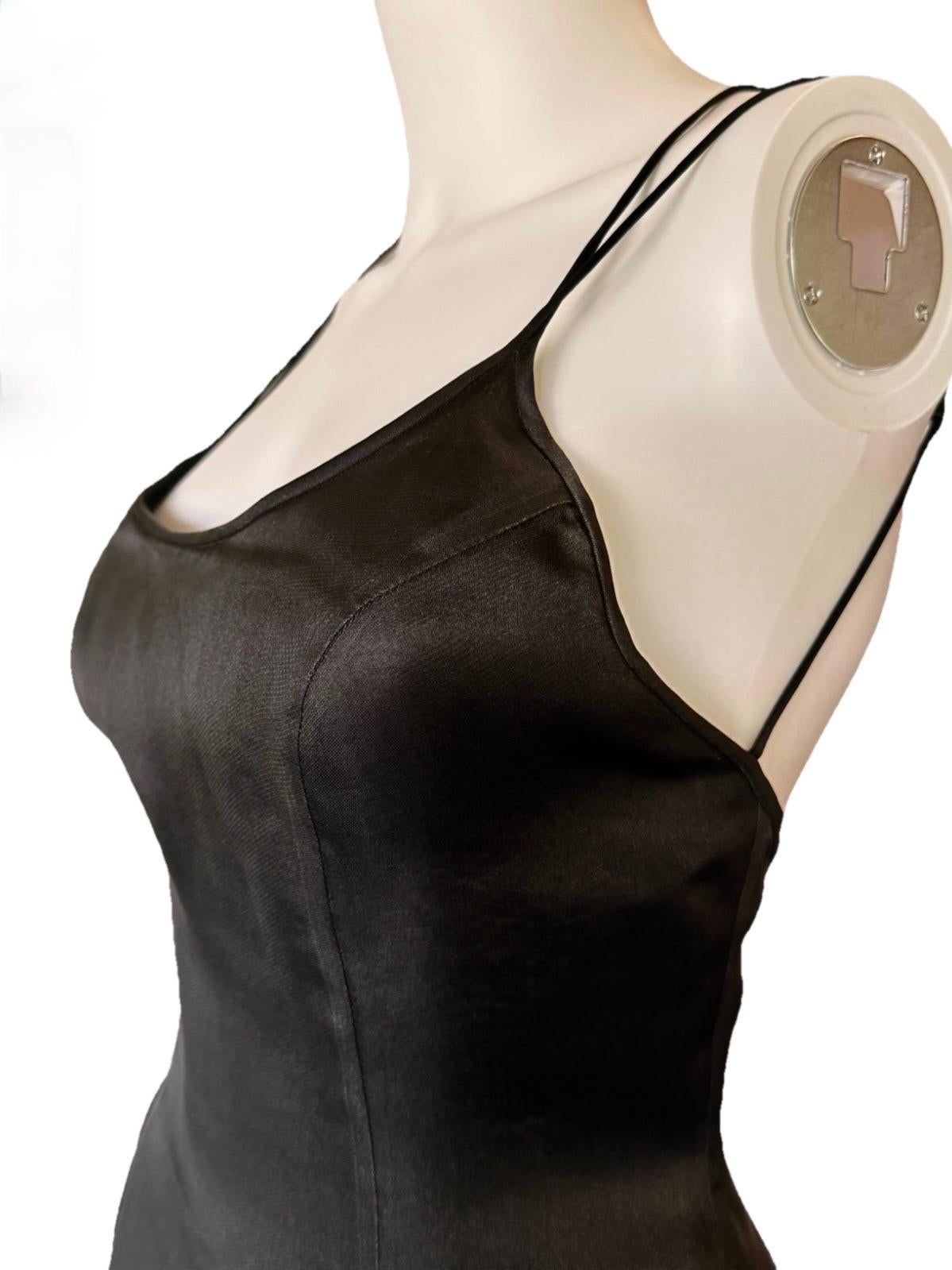 GIORGIO ARMANI Rare Archival Runway S/S 1996 Robe en organza de soie noire Unisexe en vente