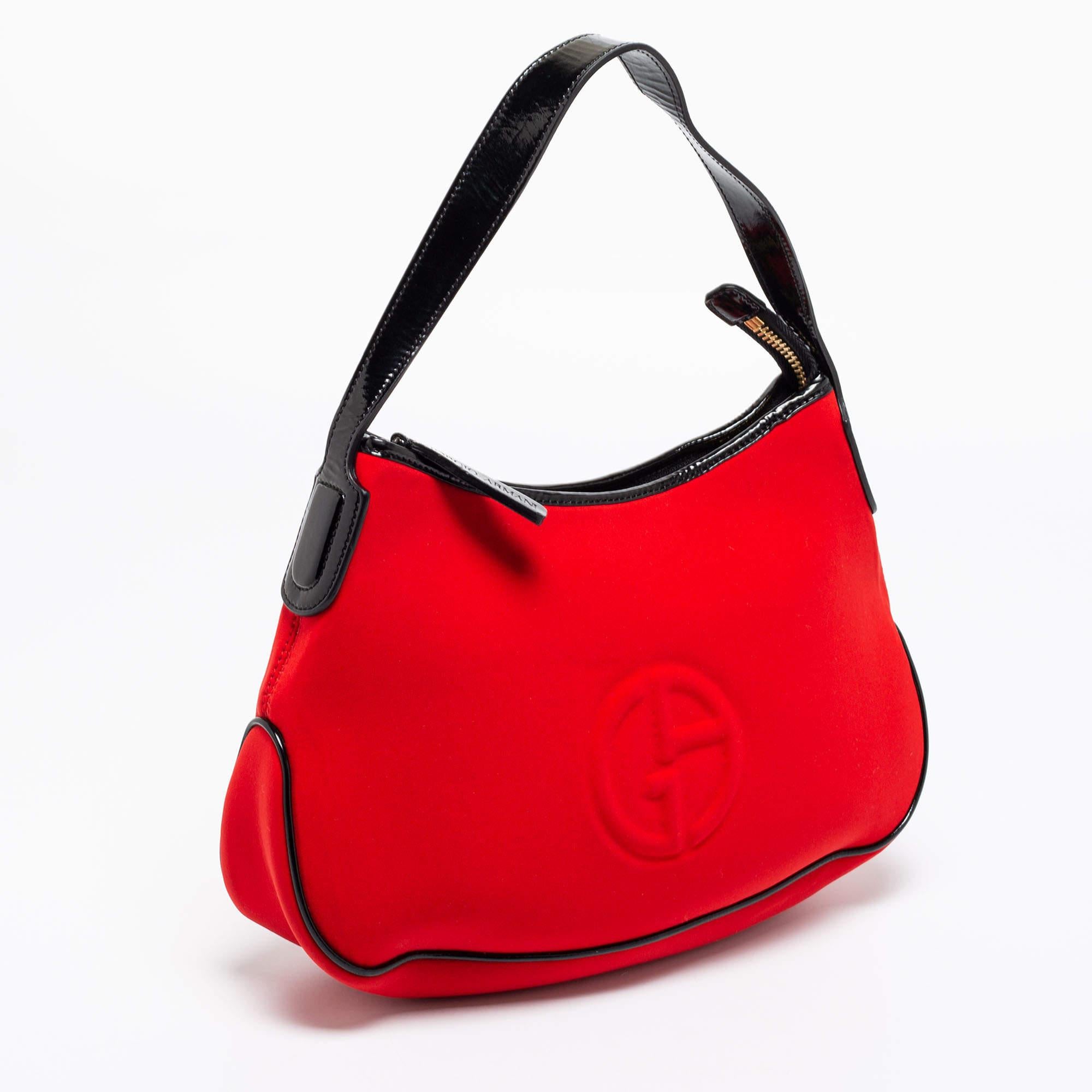 Giorgio Armani Red Neoprene And Patent Leather Hobo Bag In Good Condition In Dubai, Al Qouz 2