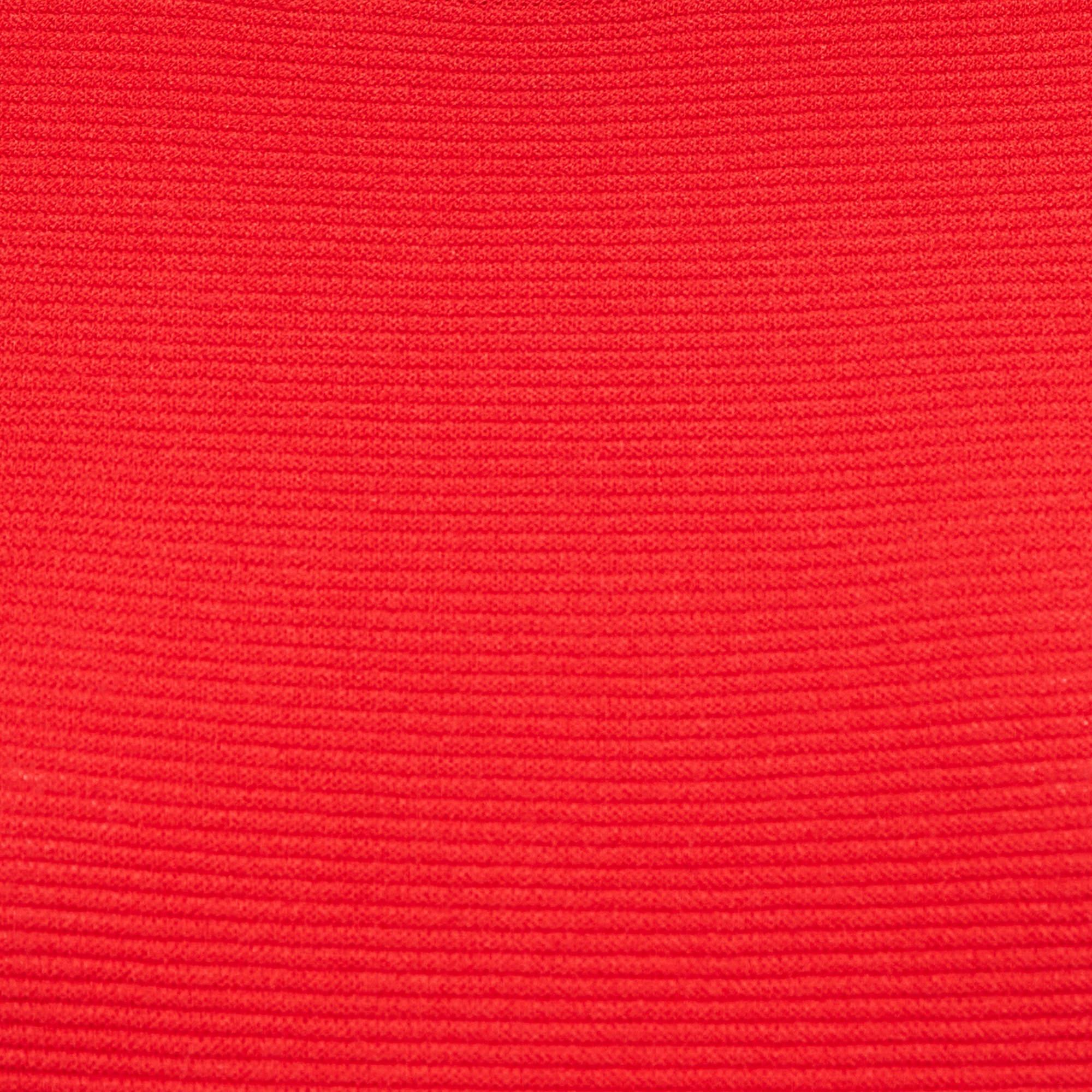 Giorgio Armani Red Rib Knit Short Sleeve Top M In Excellent Condition For Sale In Dubai, Al Qouz 2