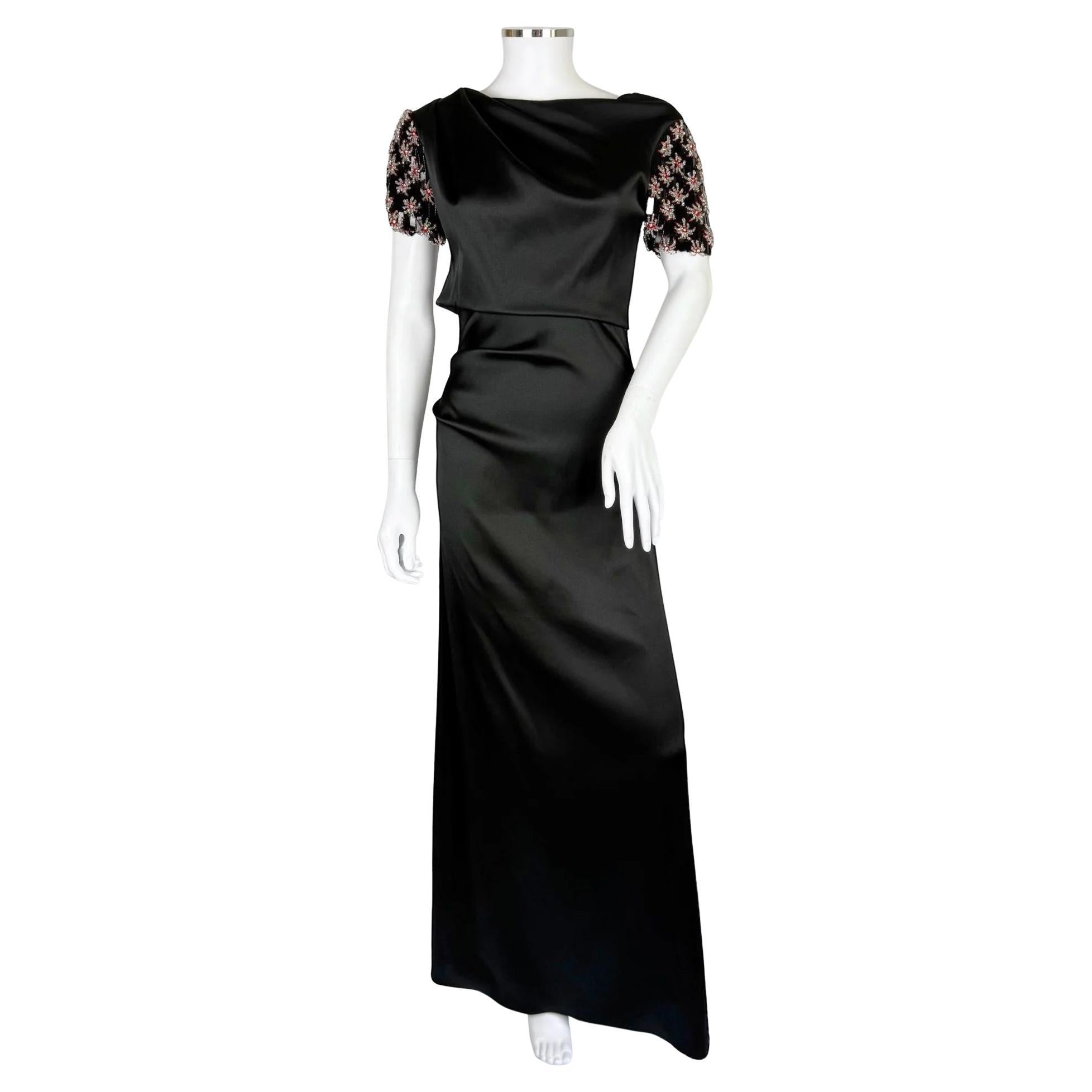 Robe en satin Giorgio Armani avec manches ornées, FW 2017 en vente