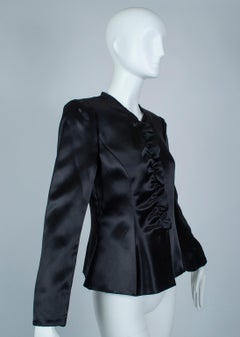 Armani Collezioni Schwarze geraffte Abendjacke aus lackiertem Satin mit Rüschen - US 6, 2003