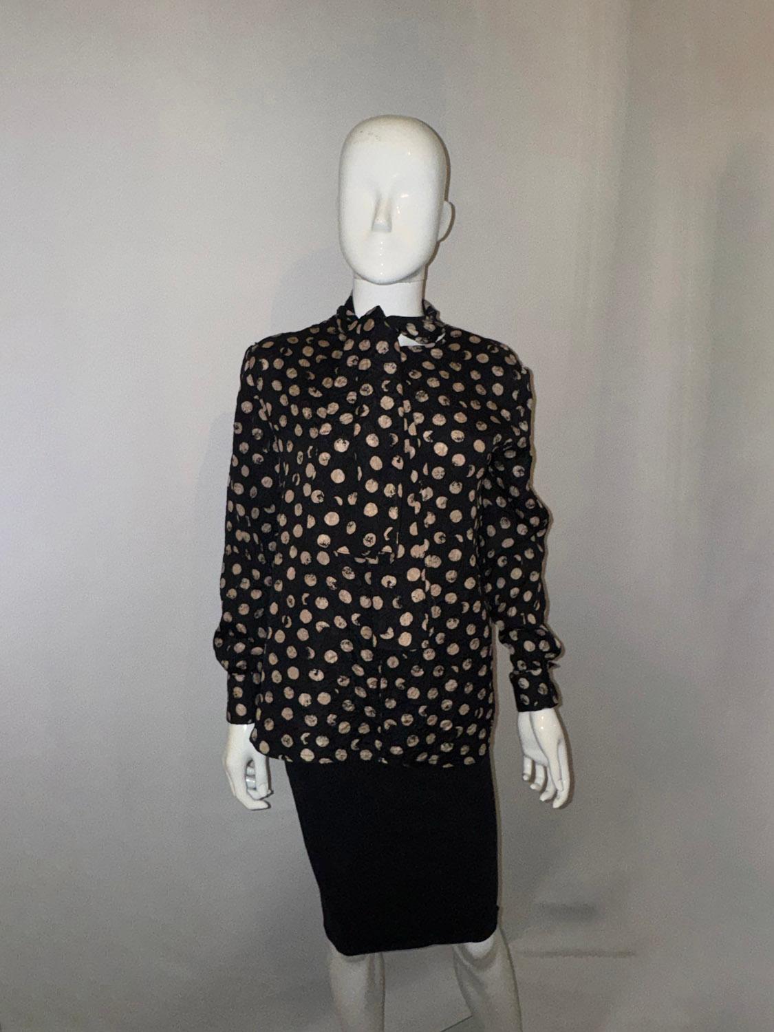 Giorgio Armani Silk Blouse with Spots In Good Condition For Sale In London, GB