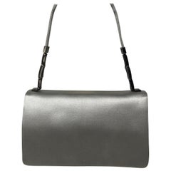 Giorgio Armani - Sac en soie argentée