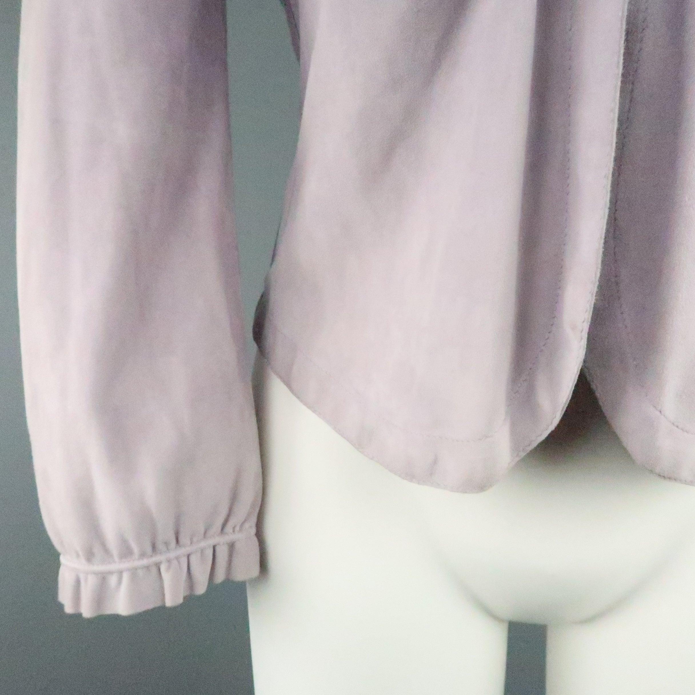 GIORGIO ARMANI Veste cardigan en daim lavande bordée de volants taille 12 État moyen - En vente à San Francisco, CA