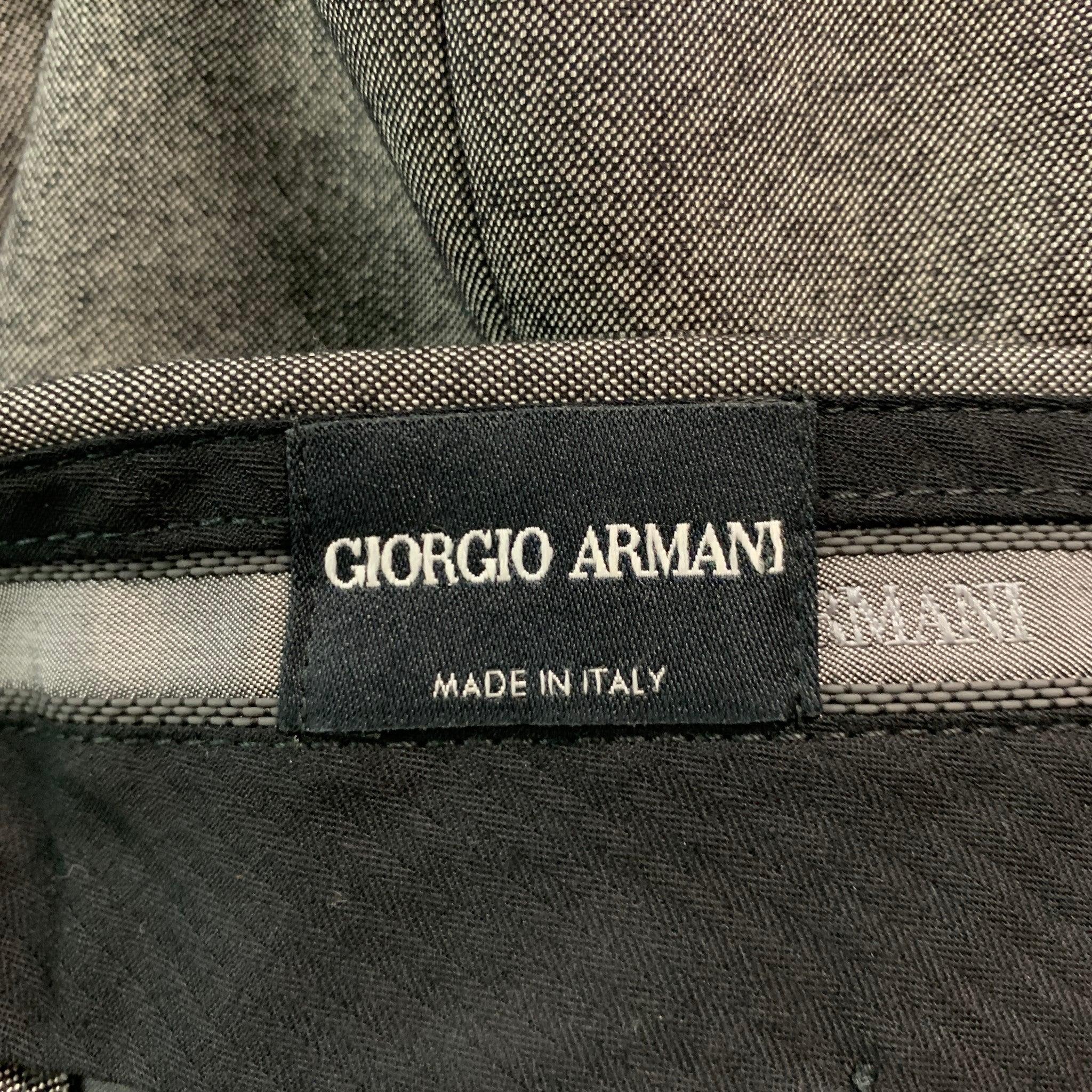 Giorgio Armani Taille 34 Pantalon habillé à fermeture éclair en laine mélangée gris chiné Excellent état - En vente à San Francisco, CA
