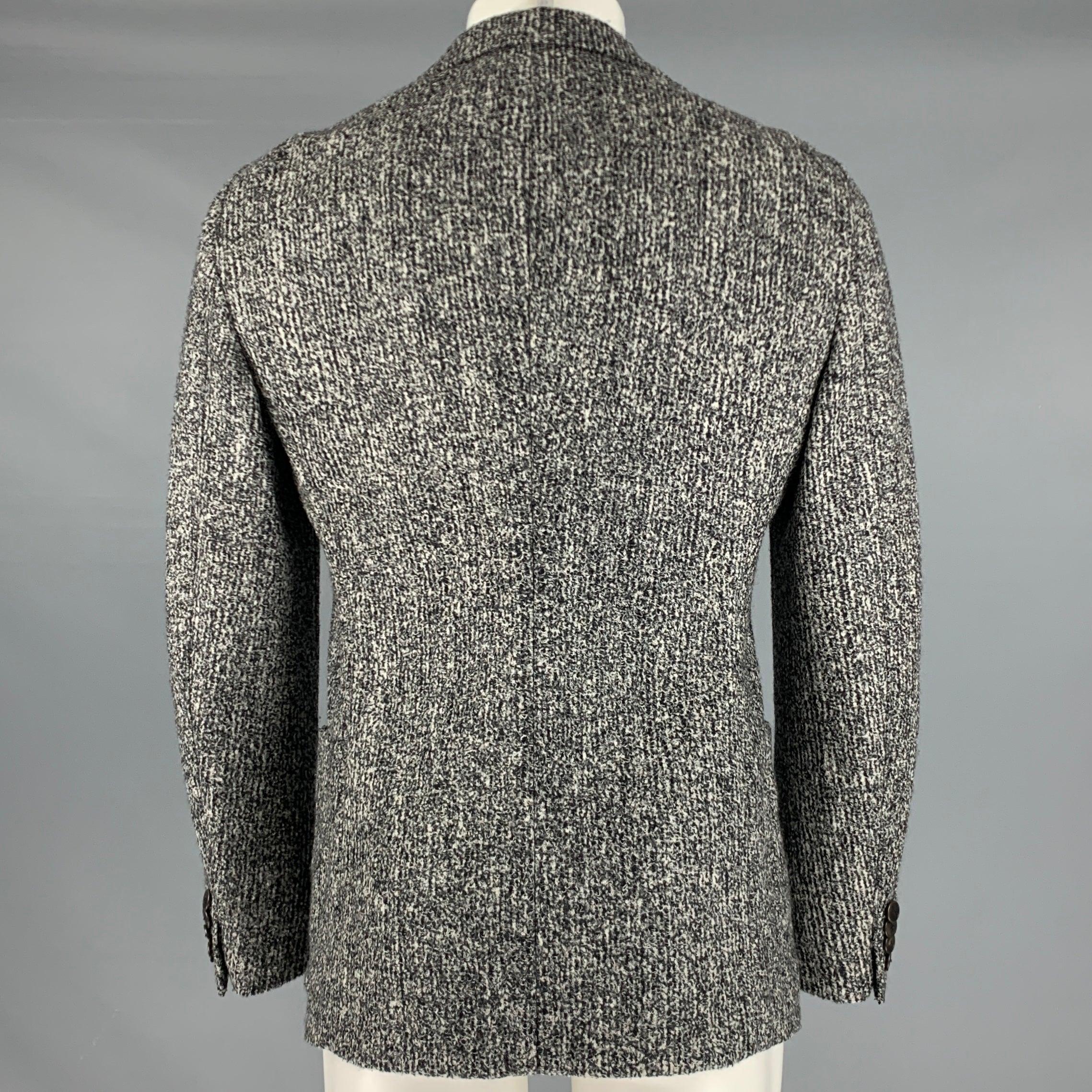 Giorgio Armani Taille 40 Manteau de sport en laine mélangée gris noir chiné Excellent état - En vente à San Francisco, CA