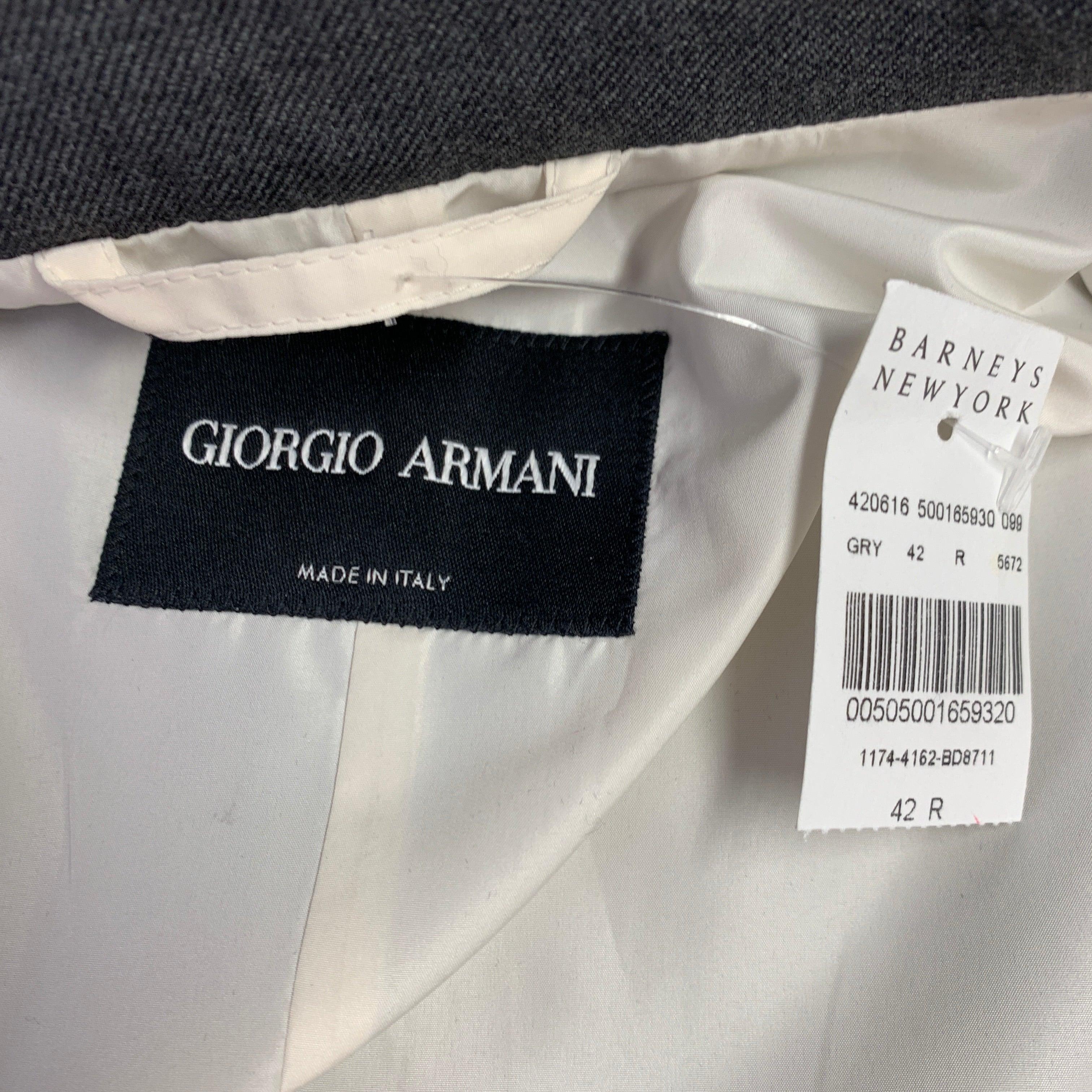 Giorgio Armani Taglia 42 Cappotto in lana grigia con risvolto a punta In condizioni ottime in vendita a San Francisco, CA