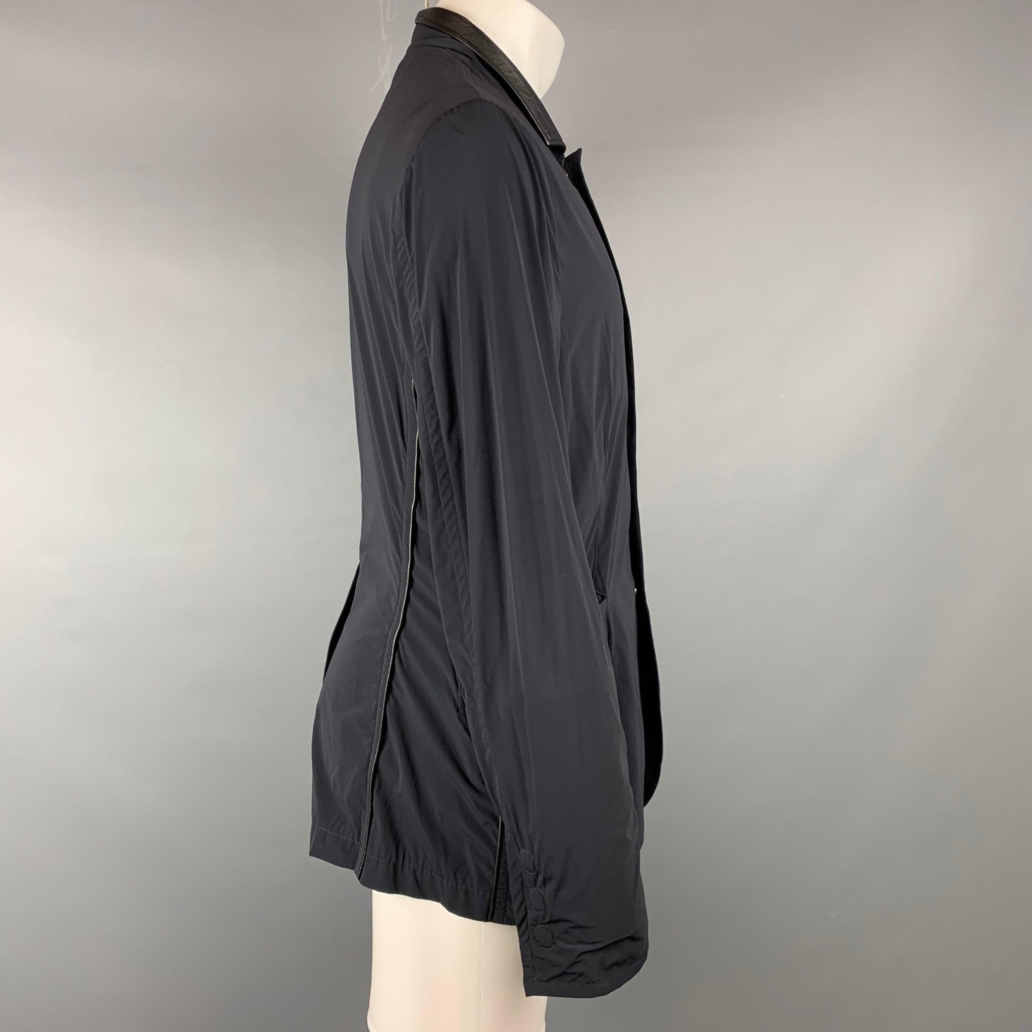 GIORGIO ARMANI Size 42 Navy Nylon Blend Snaps Lightweight Jacket In Good Condition For Sale In San Francisco, CA