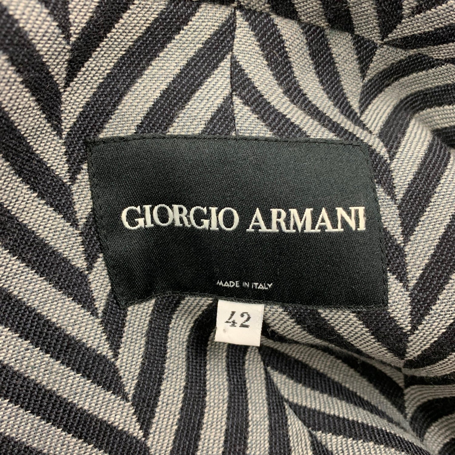 GIORGIO ARMANI Size 6 Grey Black Not Listed Herringbone Notch Lapel Coat  For Sale at 1stDibs