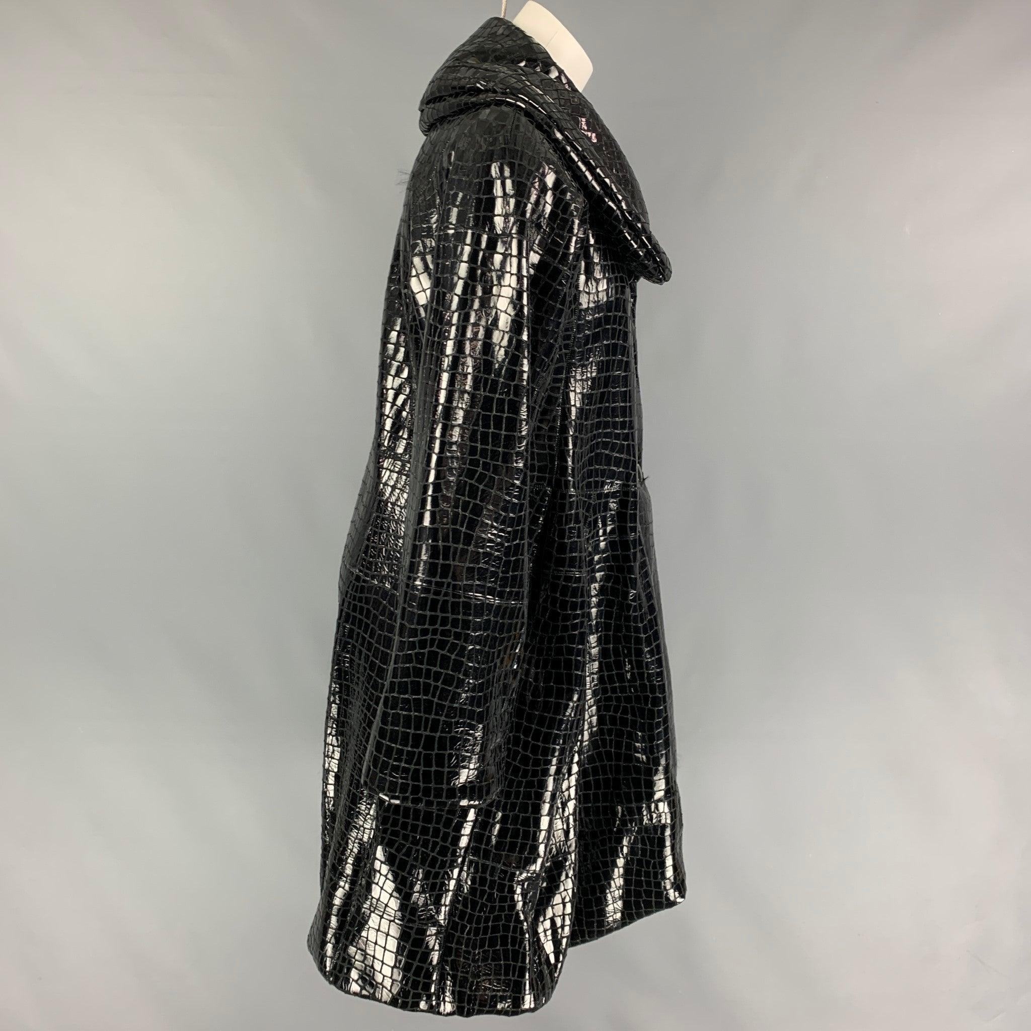 Giorgio Armani Taille 8 Manteau en cuir noir et fourrure de lapin gaufrée Bon état - En vente à San Francisco, CA