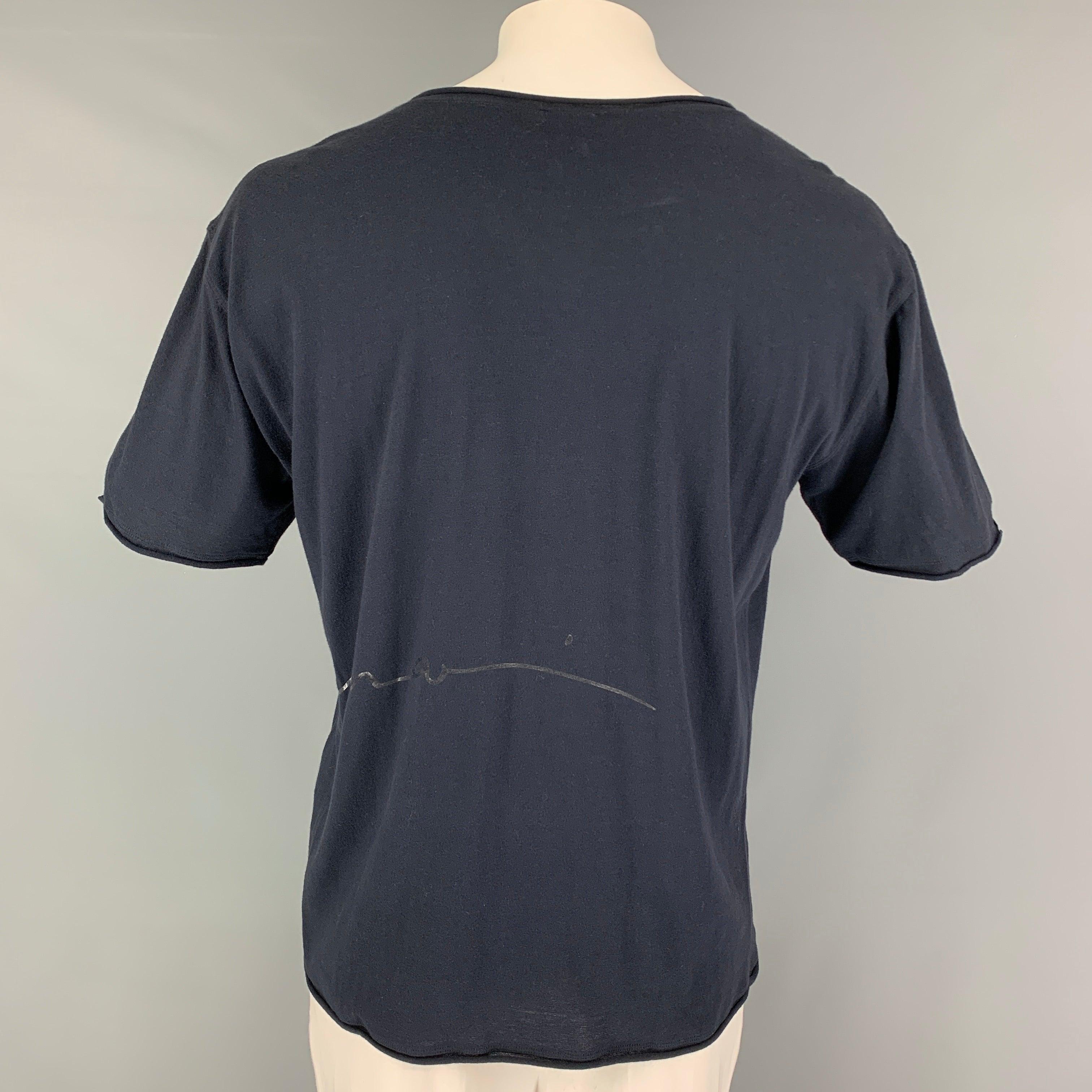 GIORGIO ARMANI Size L Navy Graphic Cotton Scoop Neck T-shirt In Good Condition For Sale In San Francisco, CA