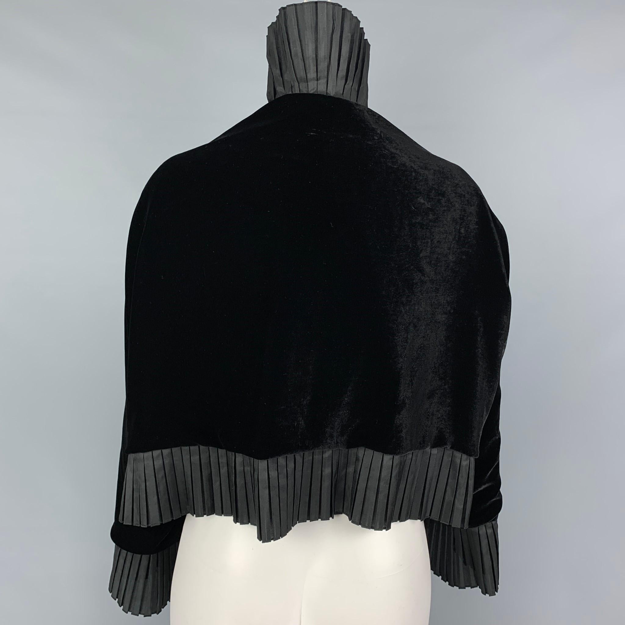 GIORGIO ARMANI Size One Size Black Viscose Ruffle Silk Cape Jacket In Good Condition In San Francisco, CA