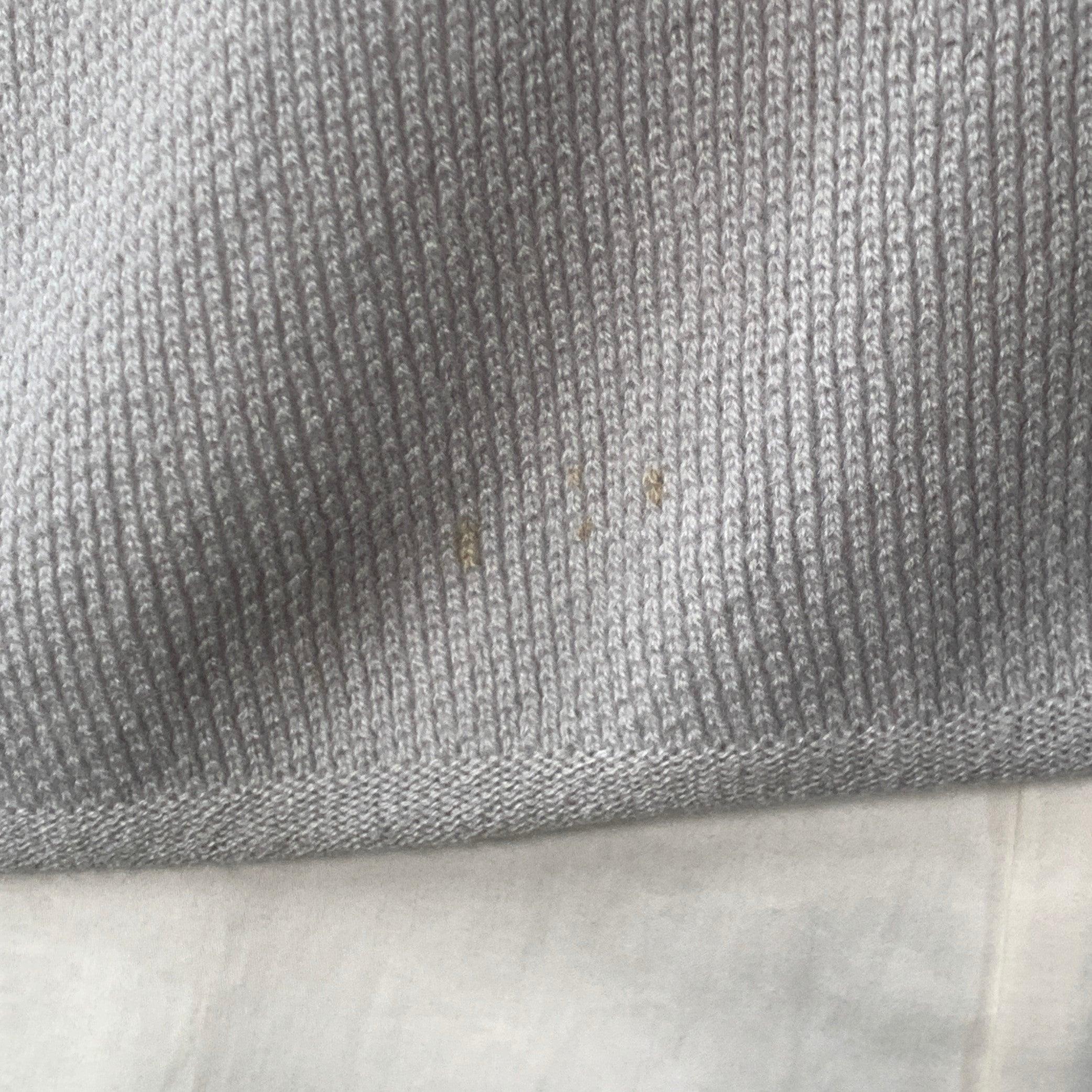 Giorgio Armani Size XL Grey Contrast Trim Cashmere Silk V-Neck Sweater en vente 6