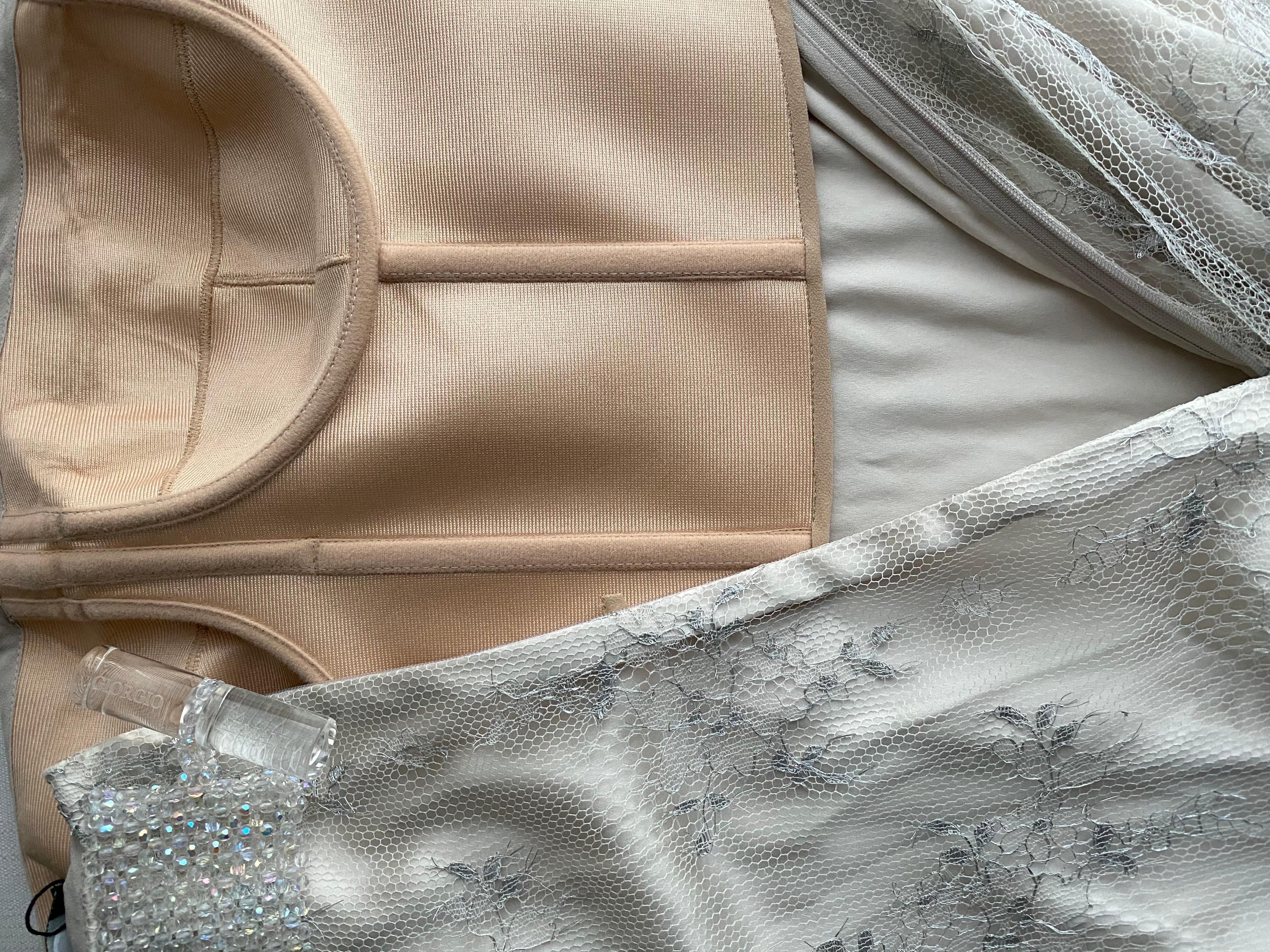 Giorgio Armani Strapless White and Silver Lace Gown For Sale 8