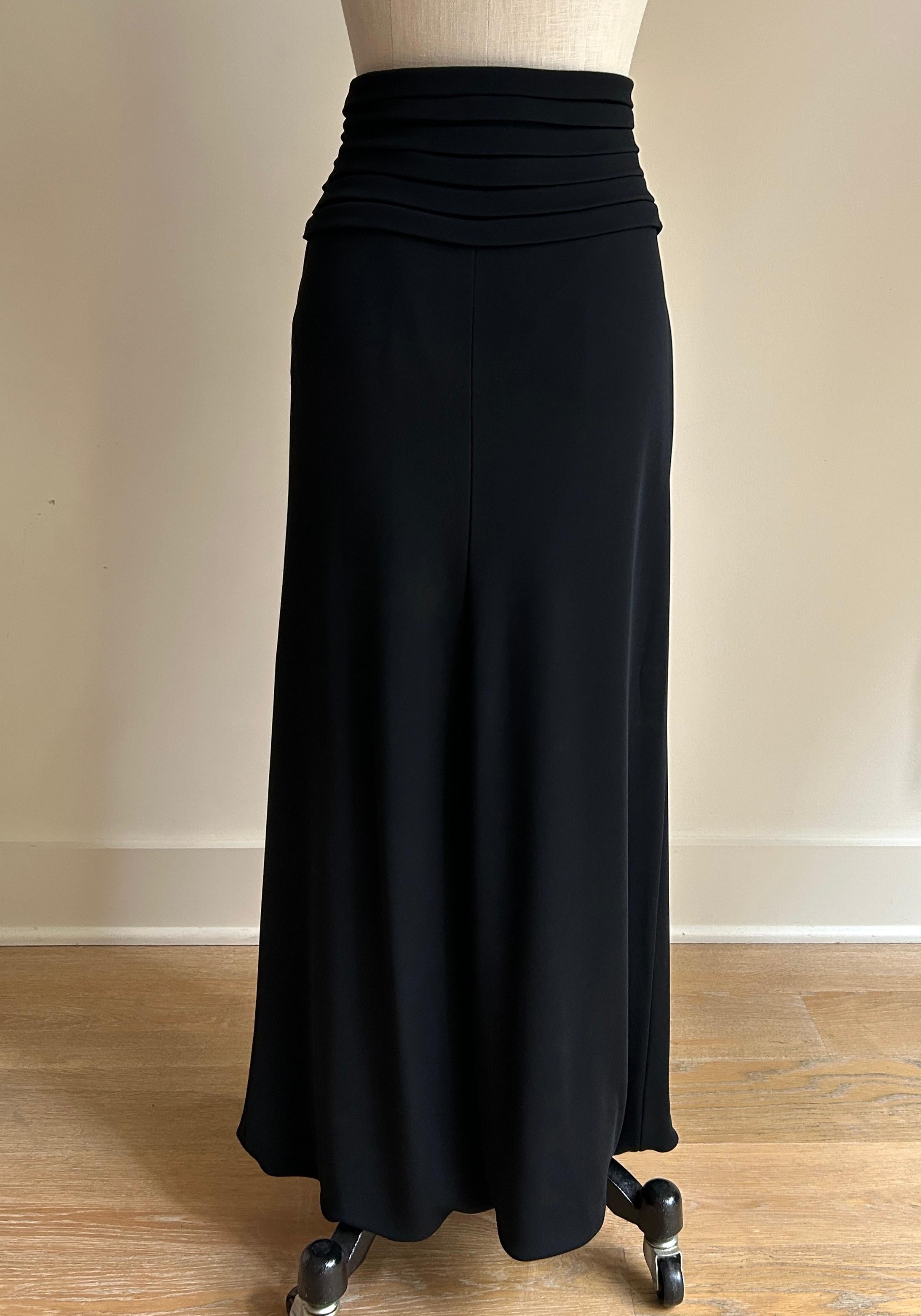 Women's Giorgio Armani Unworn 1990s Black Midi Skirt with Pleat Detail at Waist For Sale