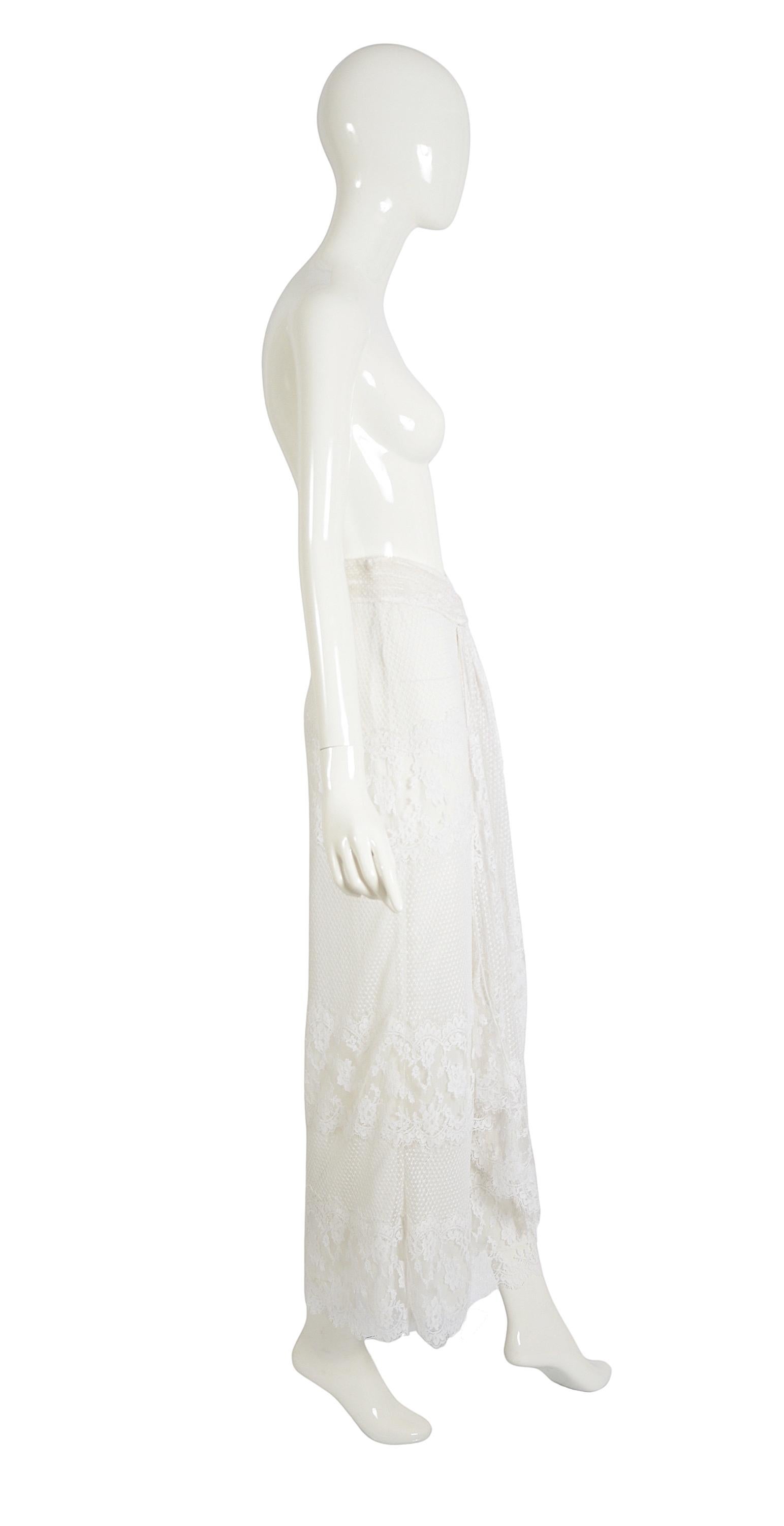 Women's Giorgio Armani Vintage 1980s Gathered White Cotton Lace Draped Skirt Pants For Sale