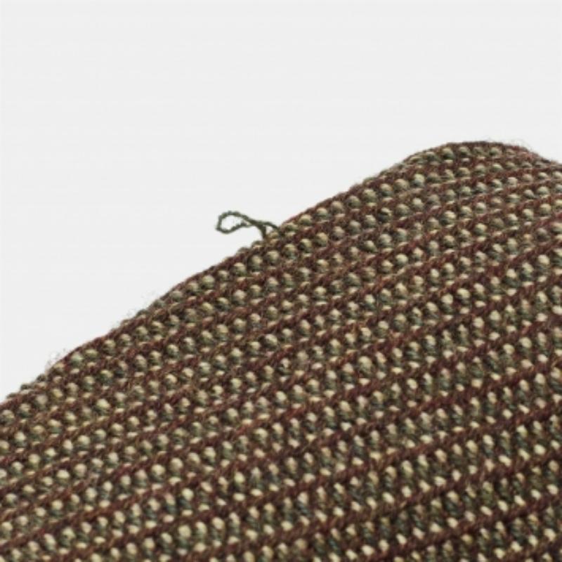 Diese Krawatte ist ein perfektes formelles Accessoire, das eine scharfe und moderne Ausstrahlung hat. Sie ist aus luxuriösen MATERIALEN gefertigt und mit aufwändigen Mustern versehen. Das Label der Marke ist auf der Rückseite aufgenäht. Er verleiht