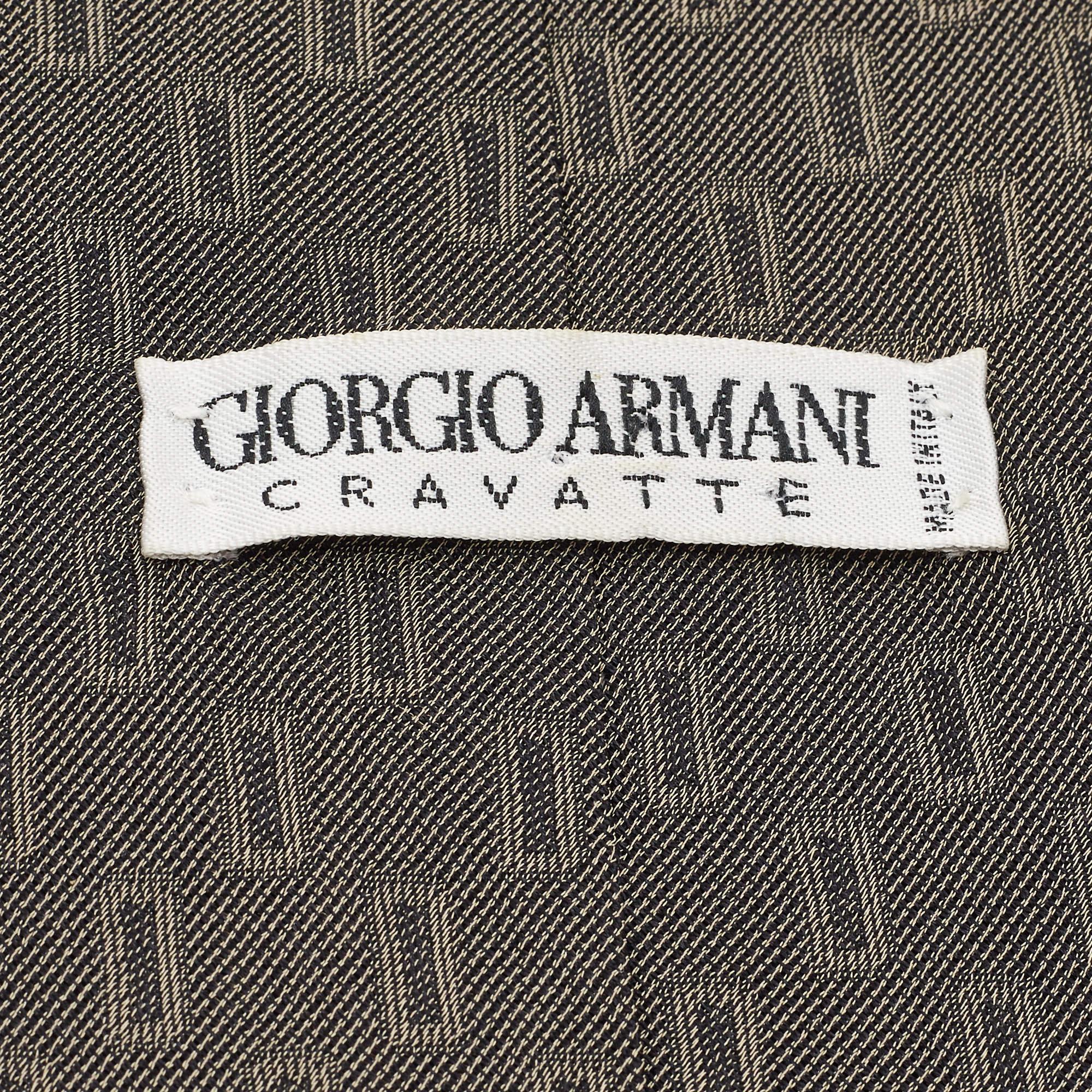 Gris Giorgio Armani Vintage - Cravate en soie grise à motifs en vente