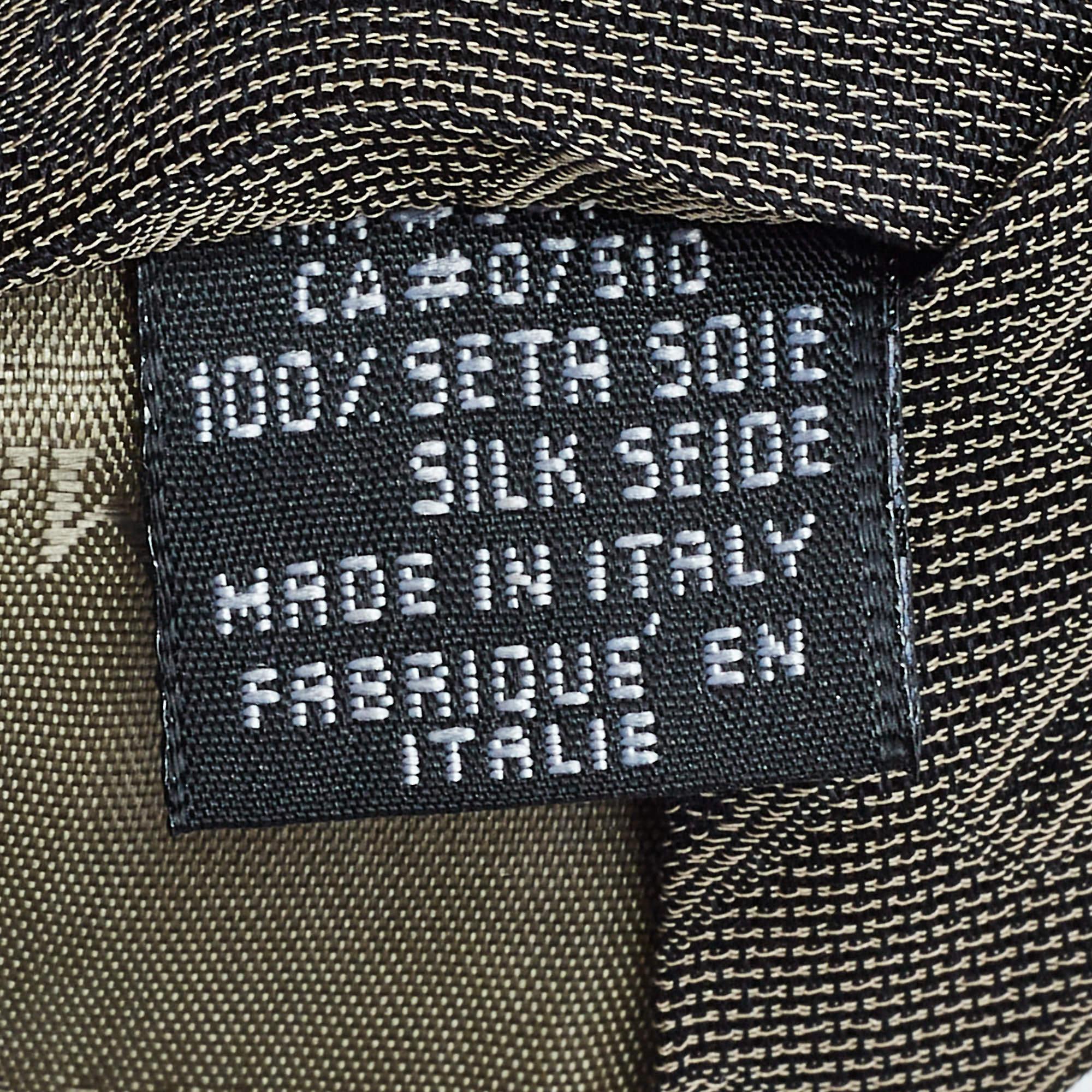 Giorgio Armani Vintage - Cravate en soie grise à motifs Bon état - En vente à Dubai, Al Qouz 2