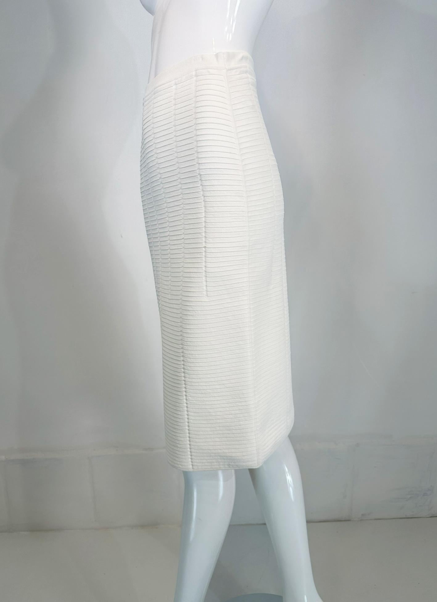 Giorgio Armani White Body Con Ribbed Stretch Pencil Skirt 1990s 40 For Sale 3
