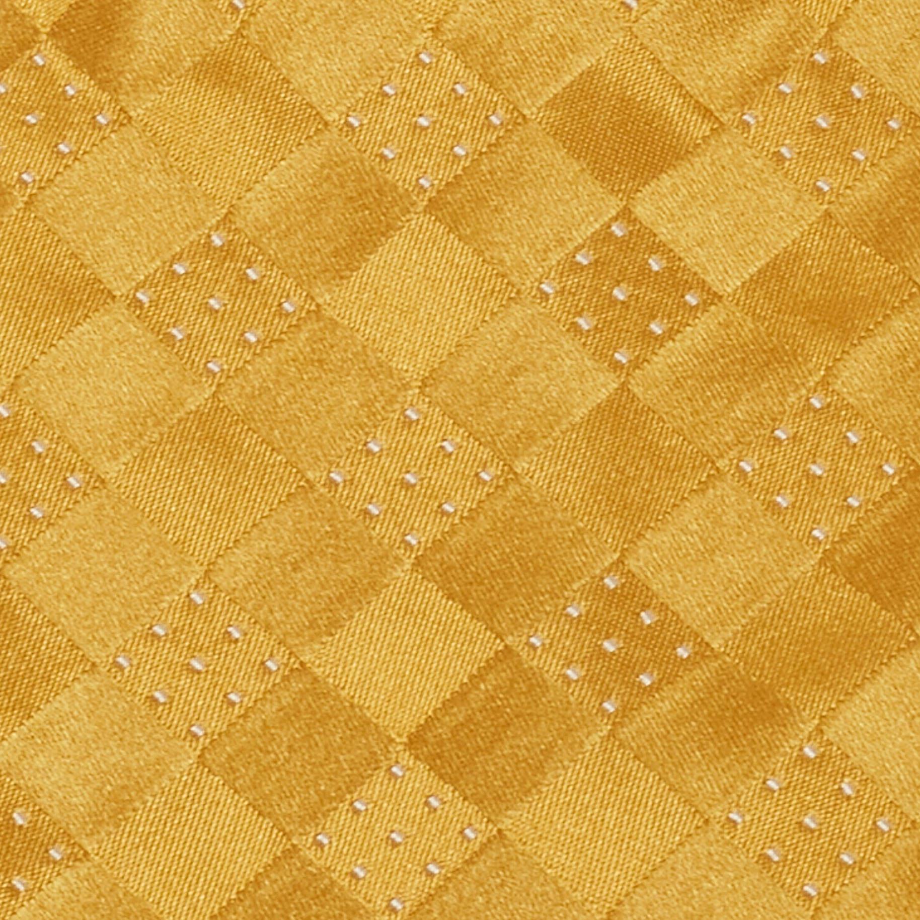 Diese Krawatte ist ein perfektes formelles Accessoire, das eine scharfe und moderne Ausstrahlung hat. Sie ist aus luxuriösen MATERIALEN gefertigt und mit einem raffinierten Muster versehen. Das Label der Marke ist auf der Rückseite aufgenäht. Er