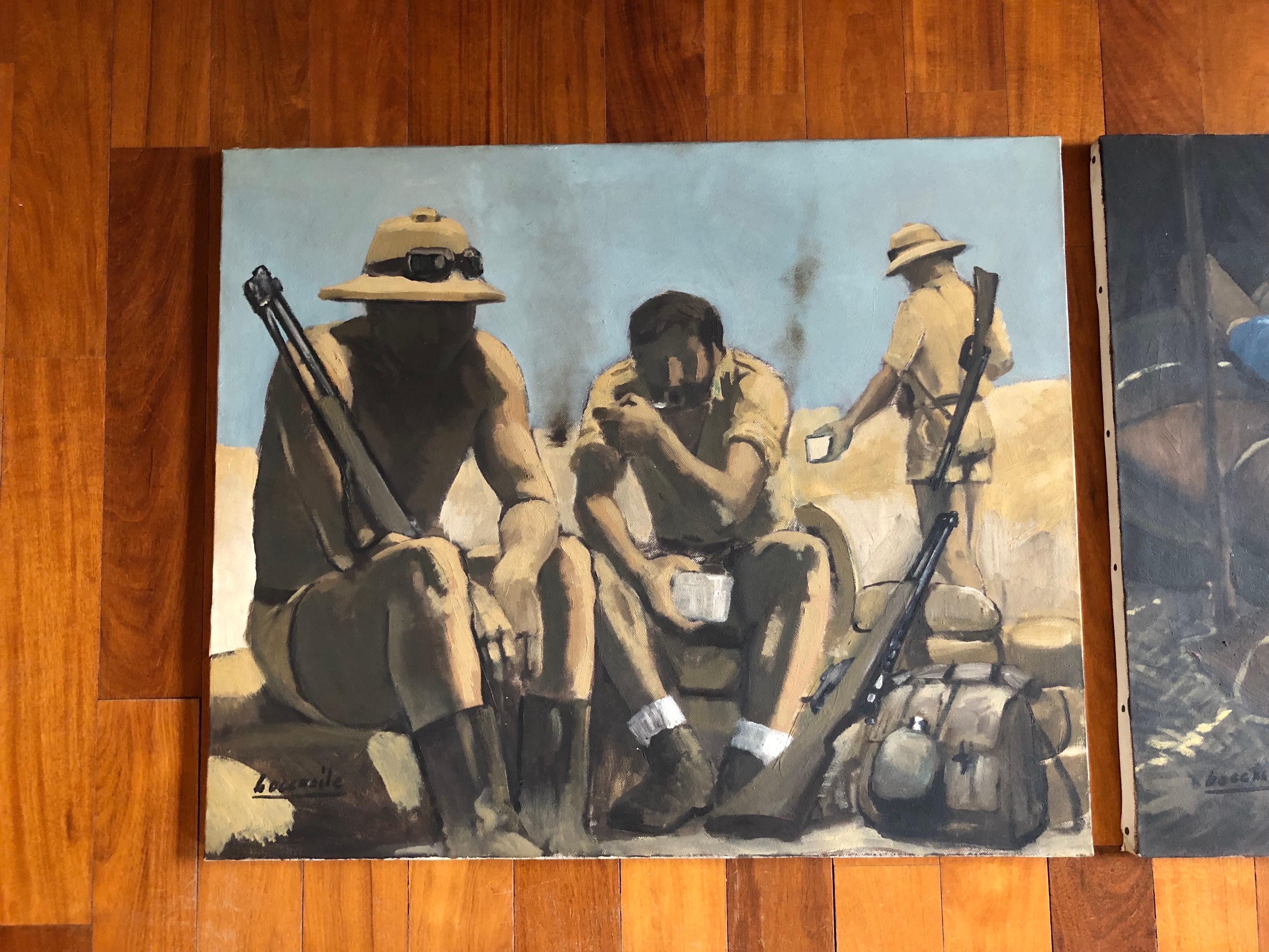 Set di due dipinti figurativi italiani ad olio su tela, uno raffigura tre soldati italiani in primo piano che mangiano e si riposano in un paesaggio desertico del Nord Africa durante la Seconda Guerra Mondiale. Le tre figure sedute sono raffigurate