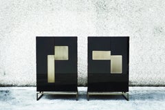 Cabinet Giorgio con finitura laccata e bronzo