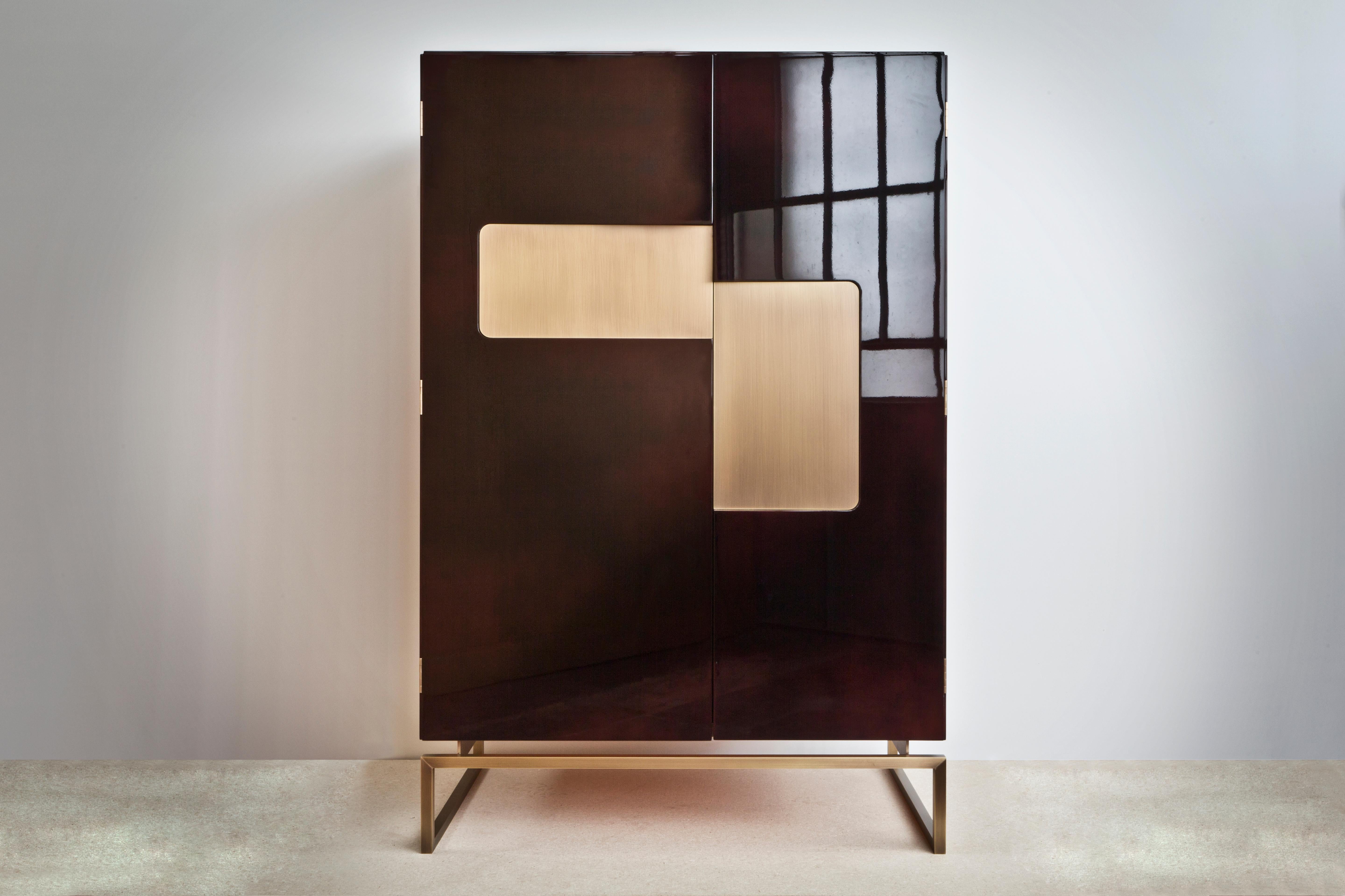 Contemporary Giorgio Cabinet in Lacquer and Bronze Finish For Sale