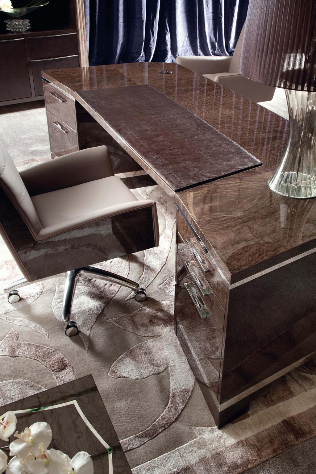 Hand-Crafted Giorgio Collection Absolute Presidential Desk Glossy Japanese Tamo Wood For Sale