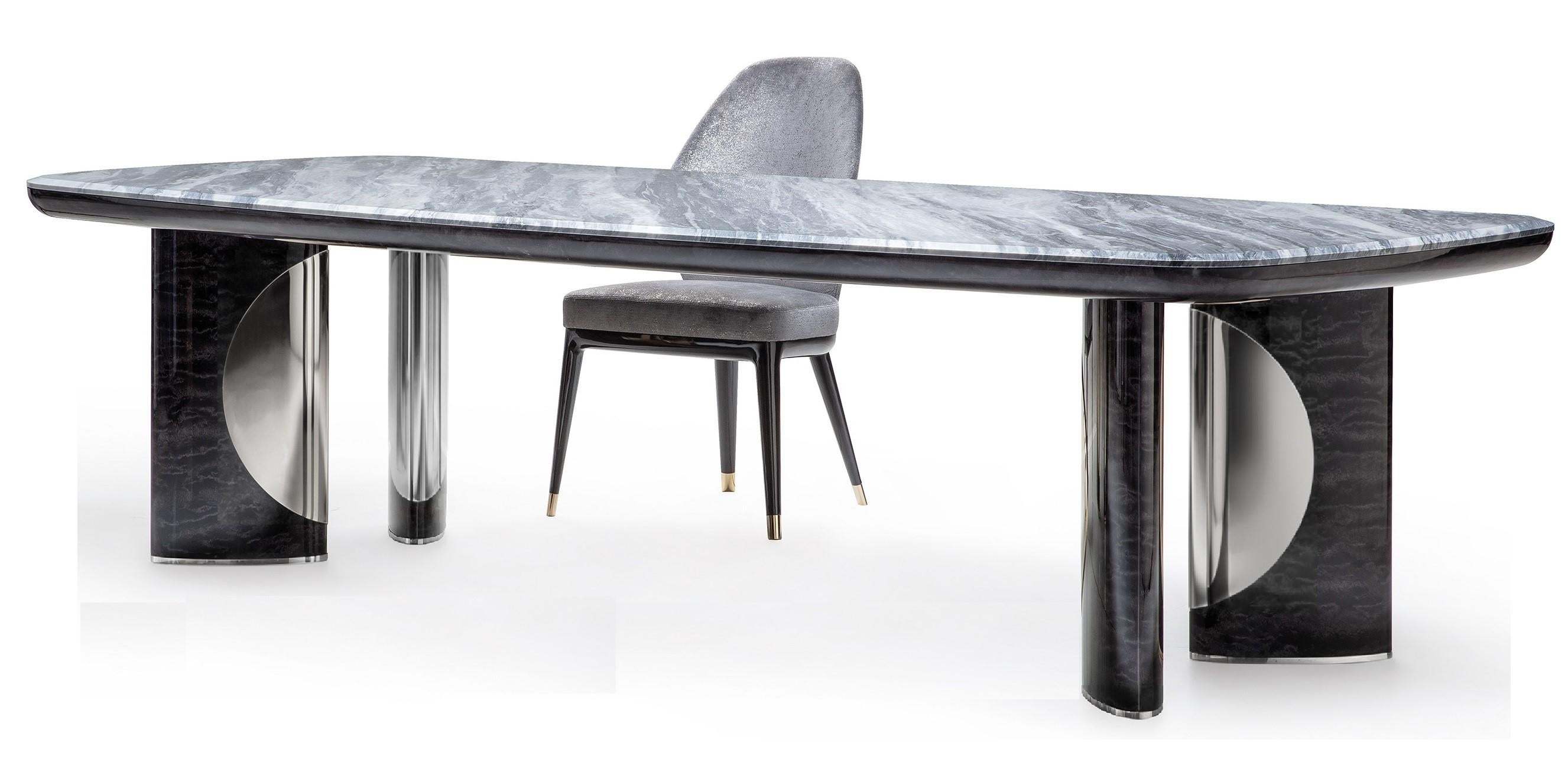 Giorgio Collection Charisma Italian Marble Dining table In Excellent Condition For Sale In New York, NY