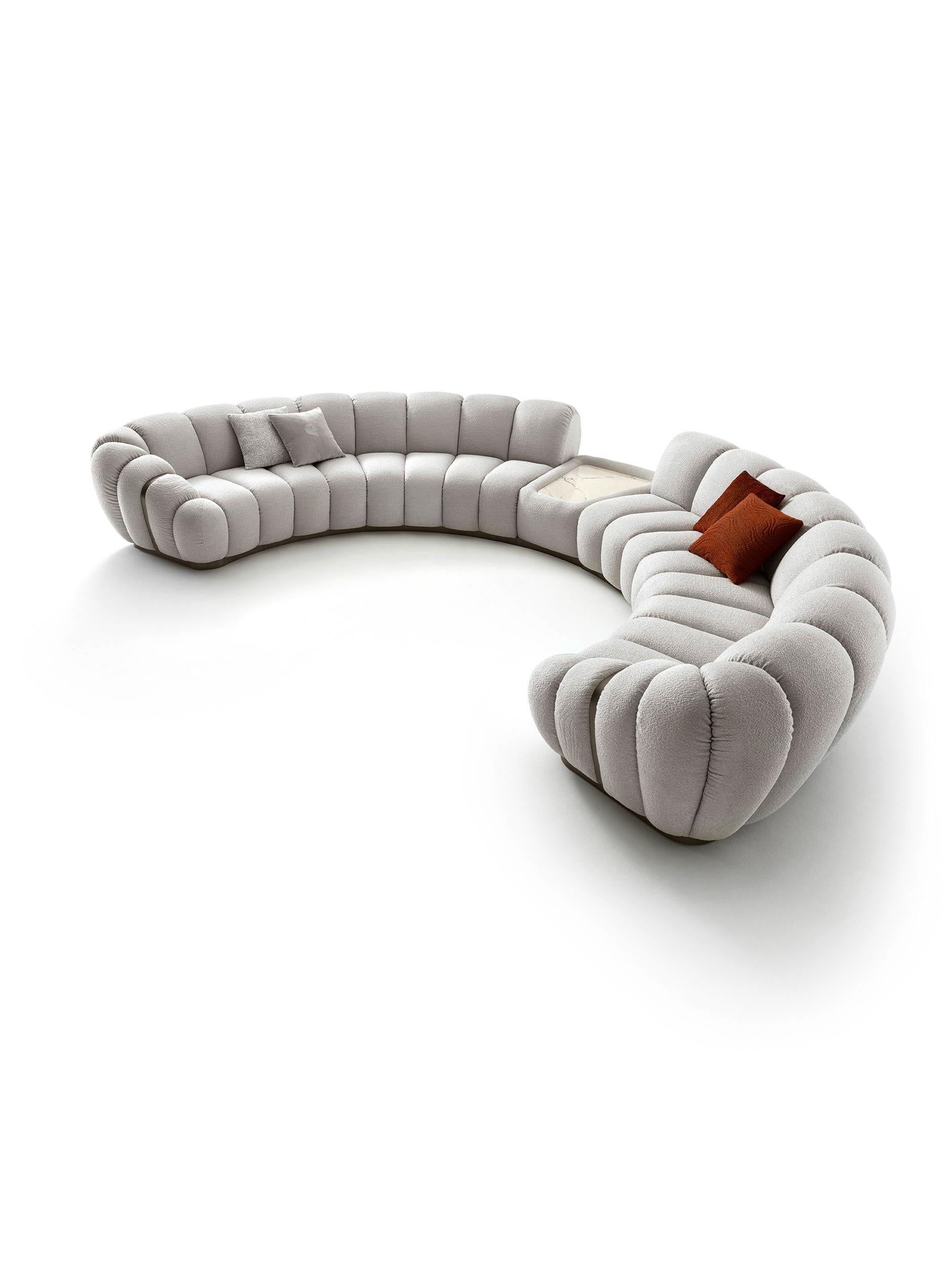 Giorgio Collection Tresor Gebogenes Sofa aus italienischem Leder im Angebot 2
