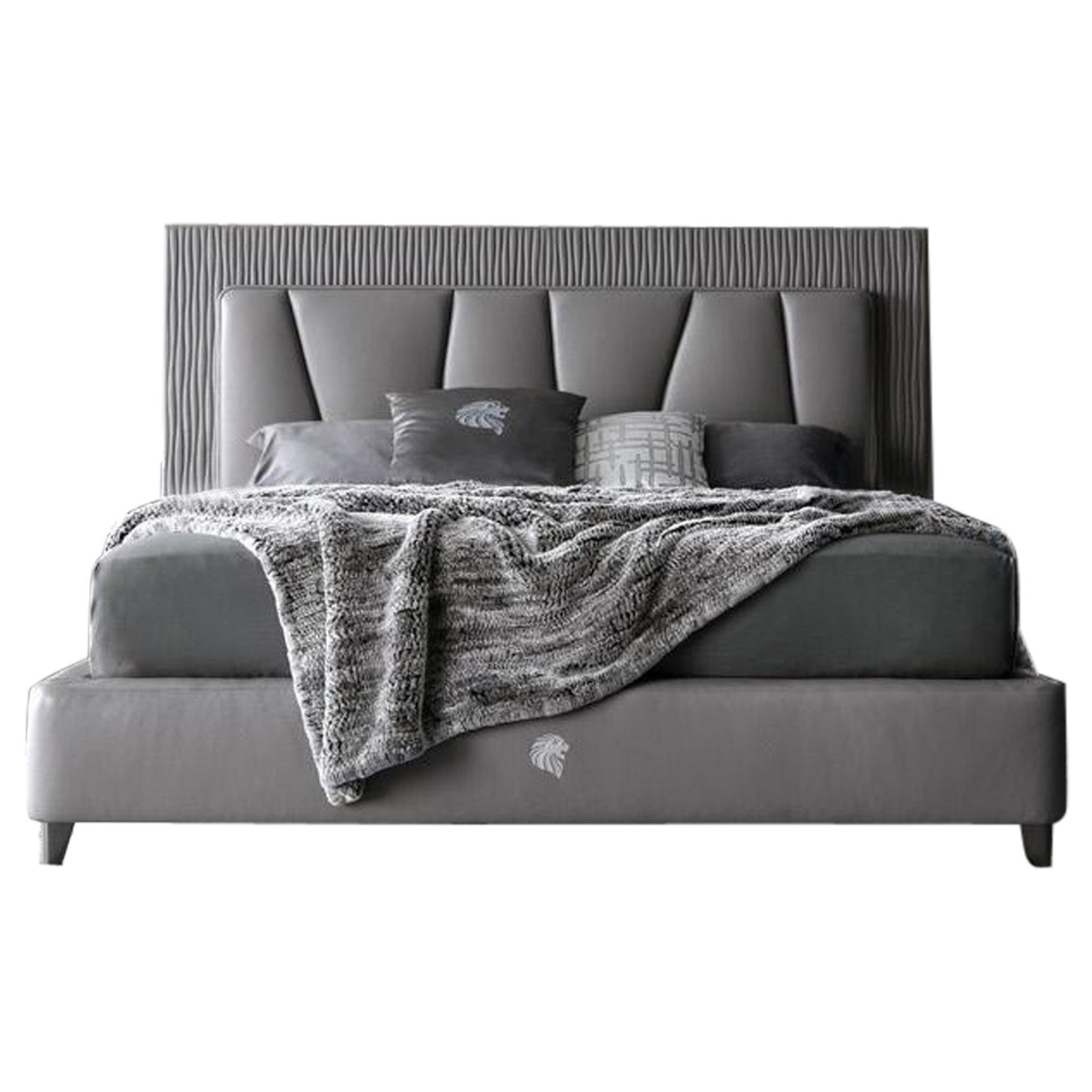 Letto King in pelle con testiera trapuntata della Giorgio Collection