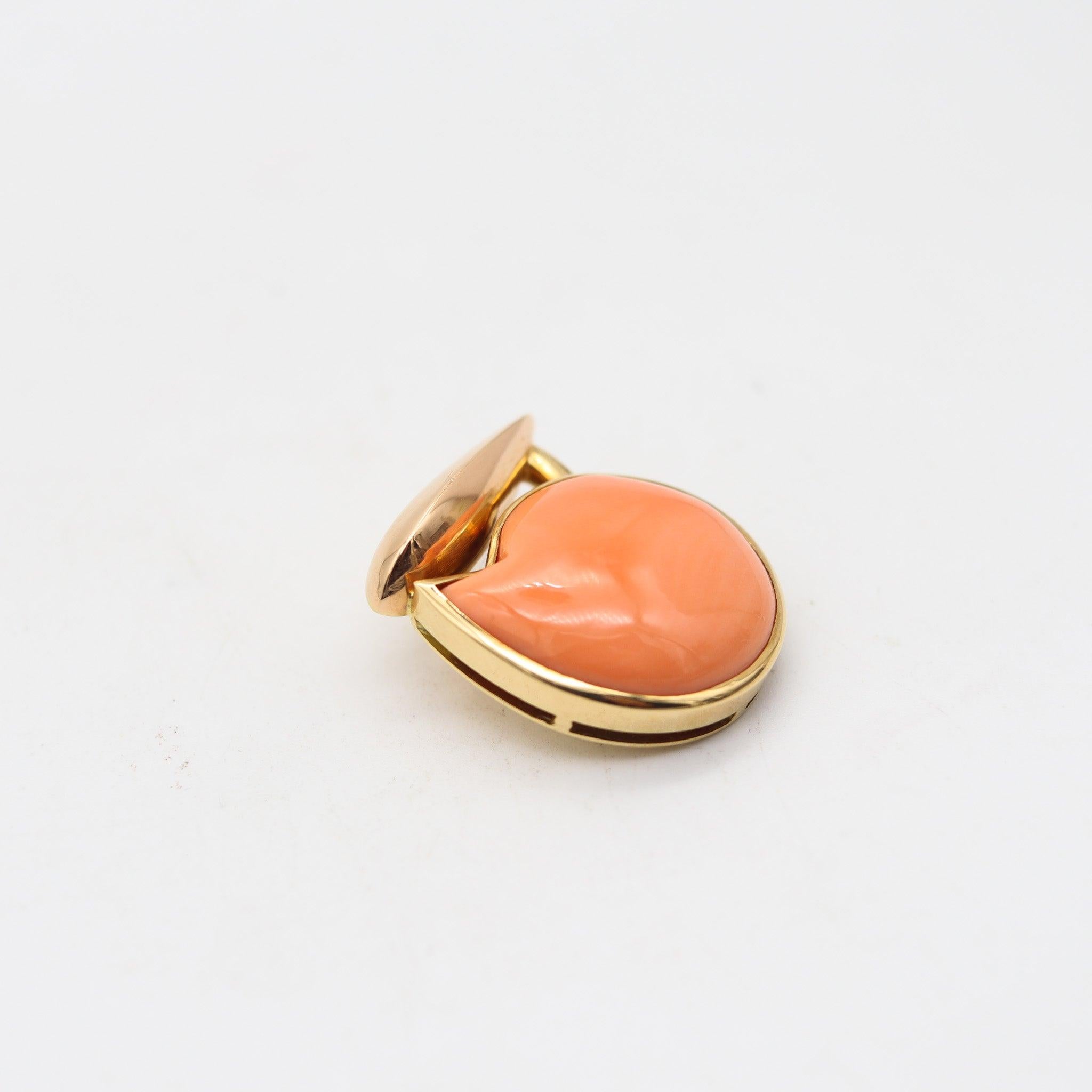 De las mujeres GIORGIO FACCHINI Colgante Escultural Abstracto De Oro Amarillo De 18 Quilates Con Coral en venta