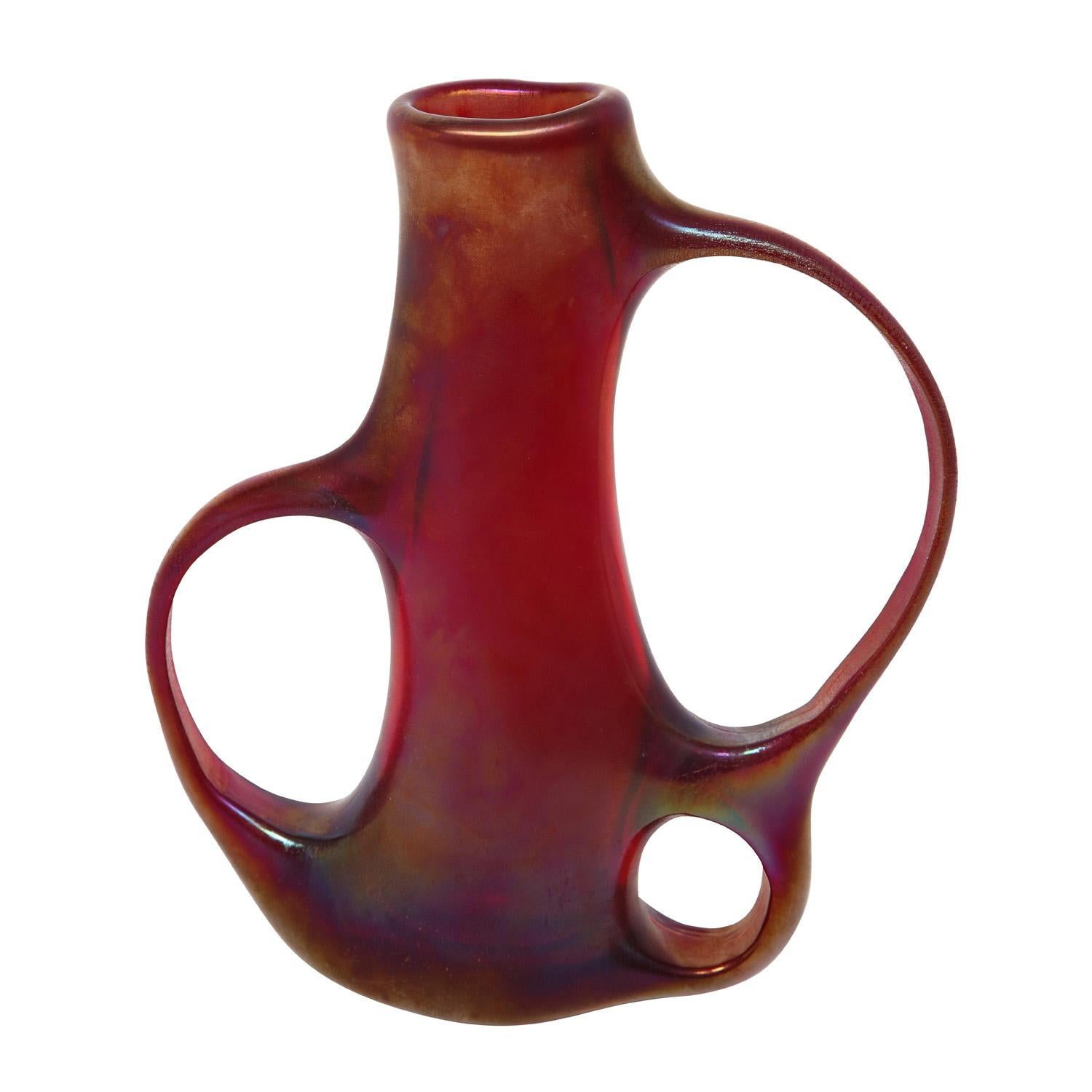 Giorgio Ferro, mundgeblasene Vase aus rotem Glas, „Anse Volante“, 1952 (Moderne der Mitte des Jahrhunderts) im Angebot