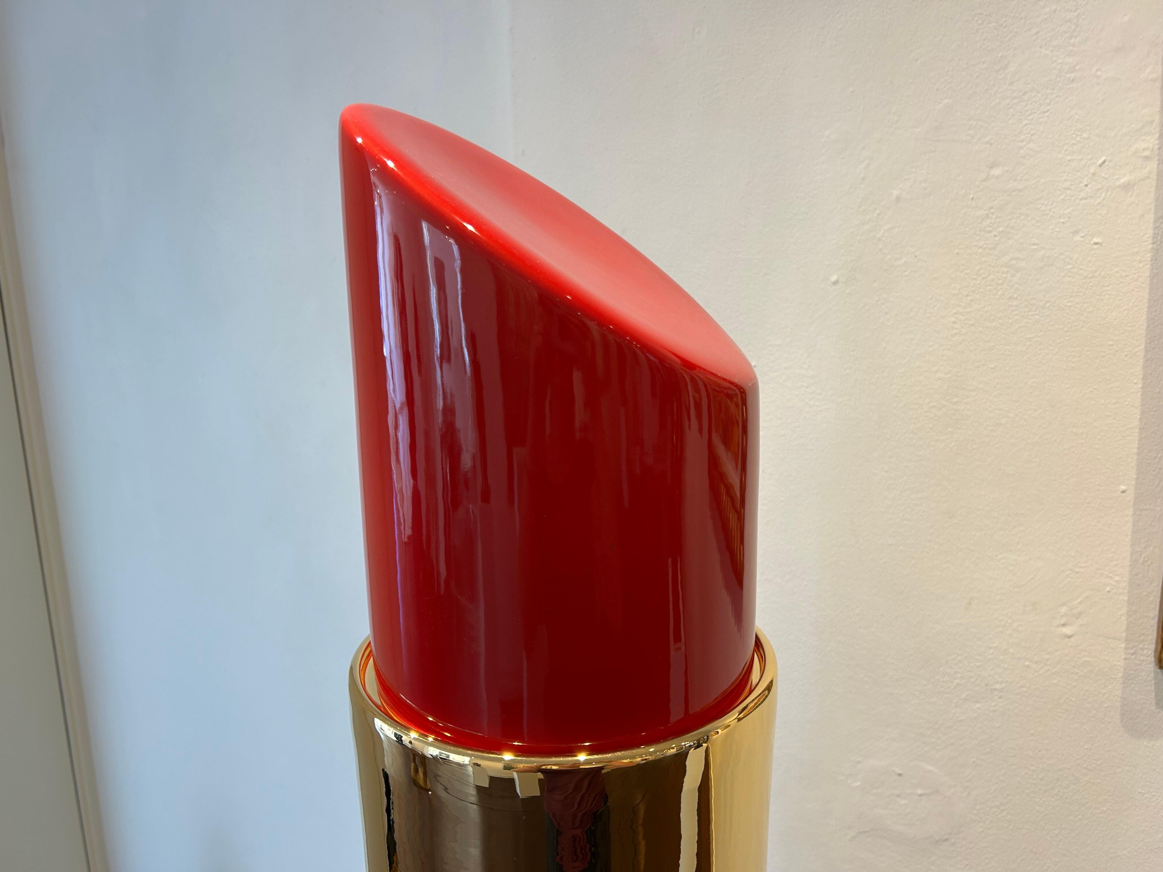 Truka Cerámica Pintalabios Pop Art Escultura Moderna Bodegón Nuevo En Stock

Giorgio Laveri (Savona, Italia, 3 de marzo de 1954) es pintor, escultor, guionista, director y actor, y uno de los ceramistas más influyentes del siglo XXI.

Trabaja desde