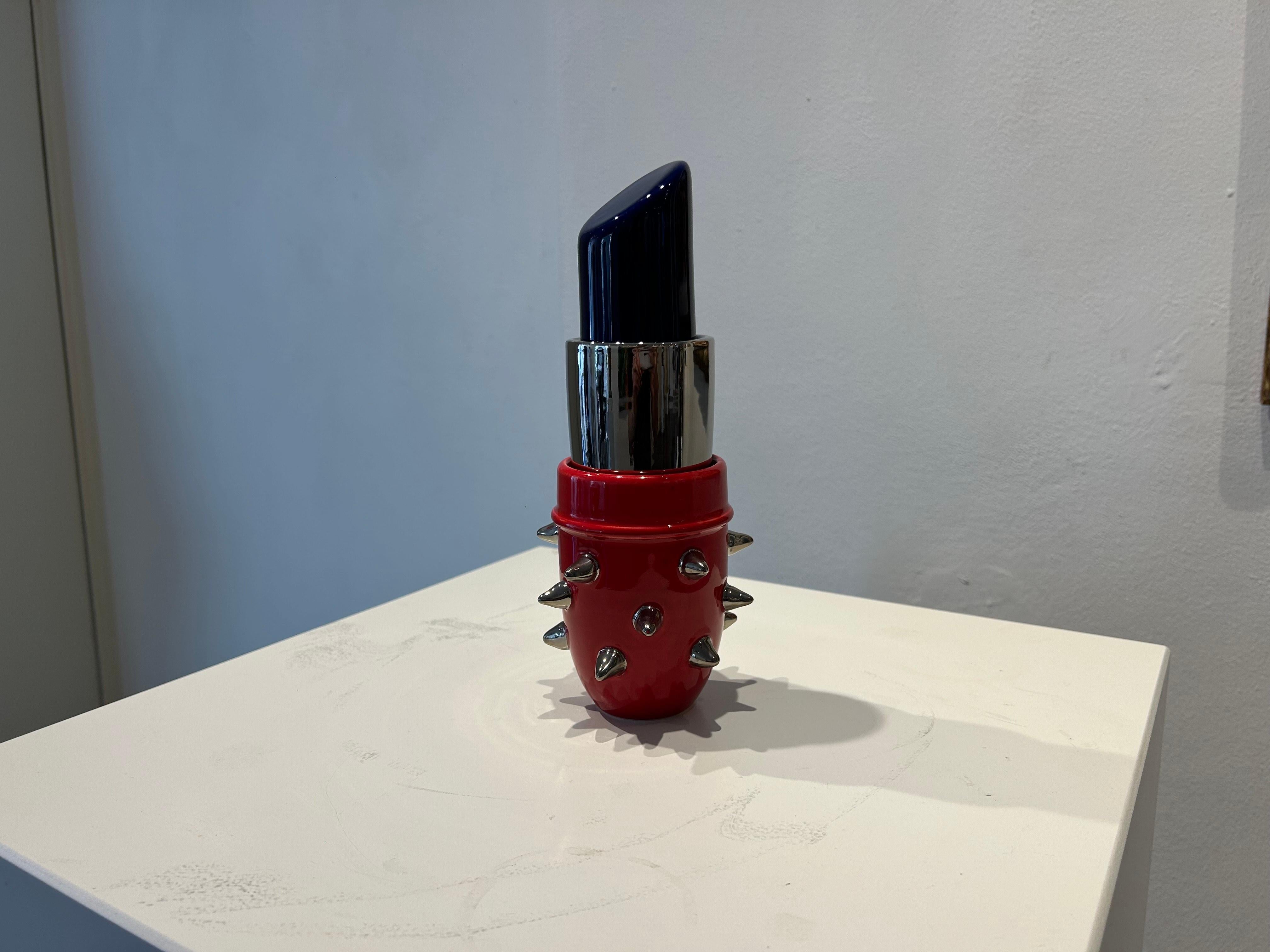 Truka Sadomaso Ceramica Mordern Lipstick Pop Art Scultura Nuovo - Sculpture Contemporaneo di Giorgio Laveri