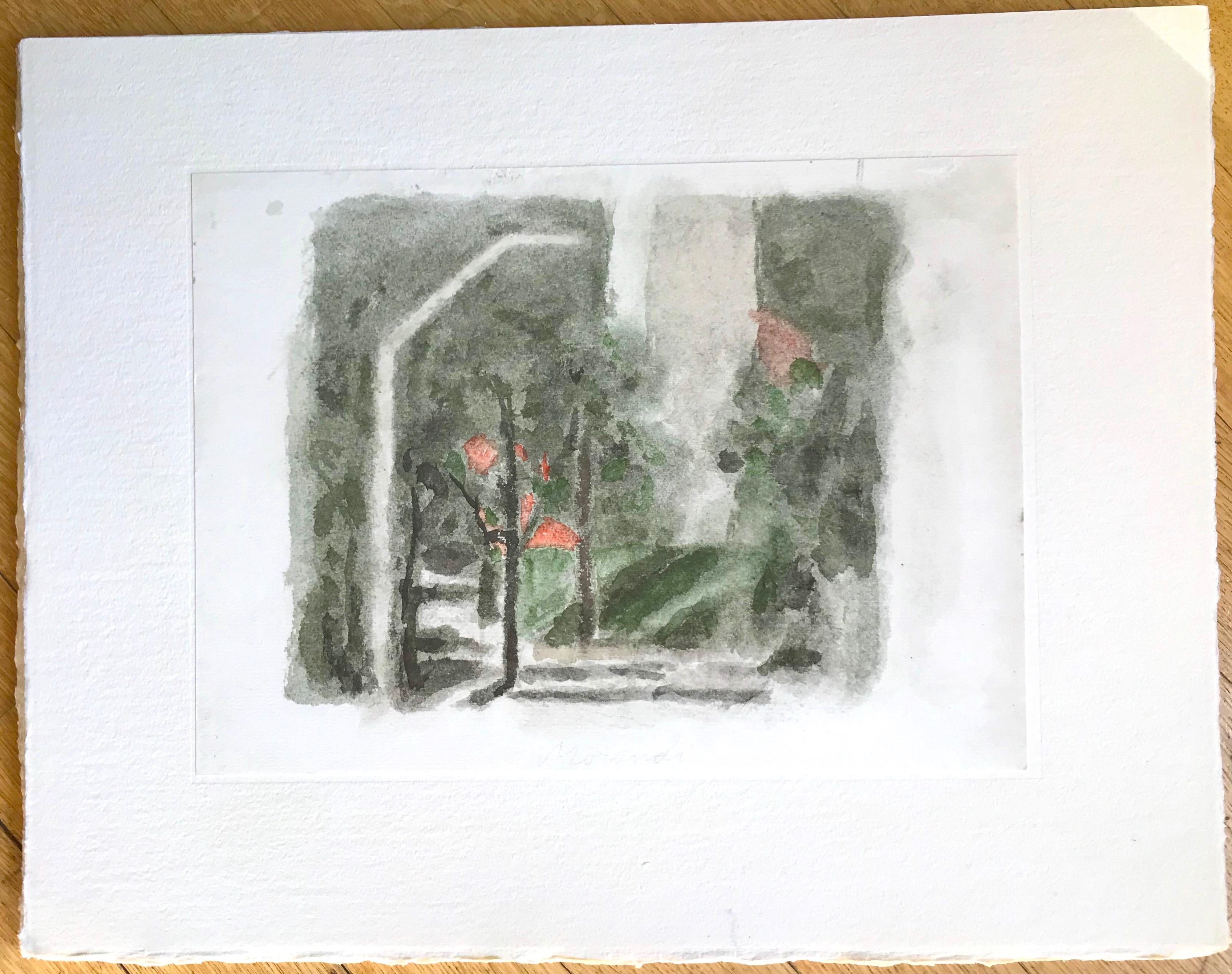 Paysage avec une tache rouge est une superbe impression offset originale, reproduisant l'aquarelle originale de Giorgio Morandi.

La signature au crayon de l'artiste est également parfaitement reproduite.

Tiré du volume 